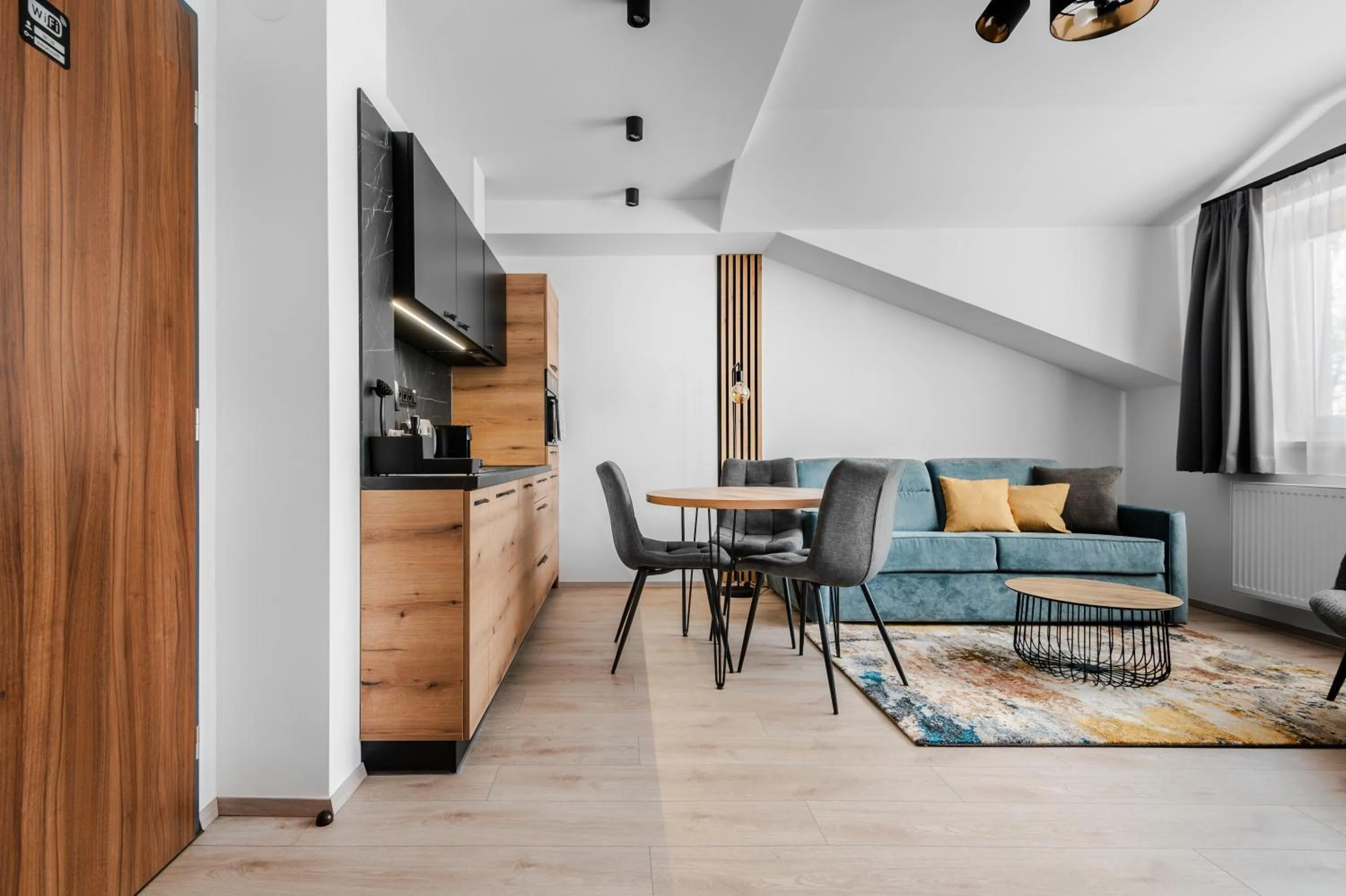 No 28 Rooms & Apartments