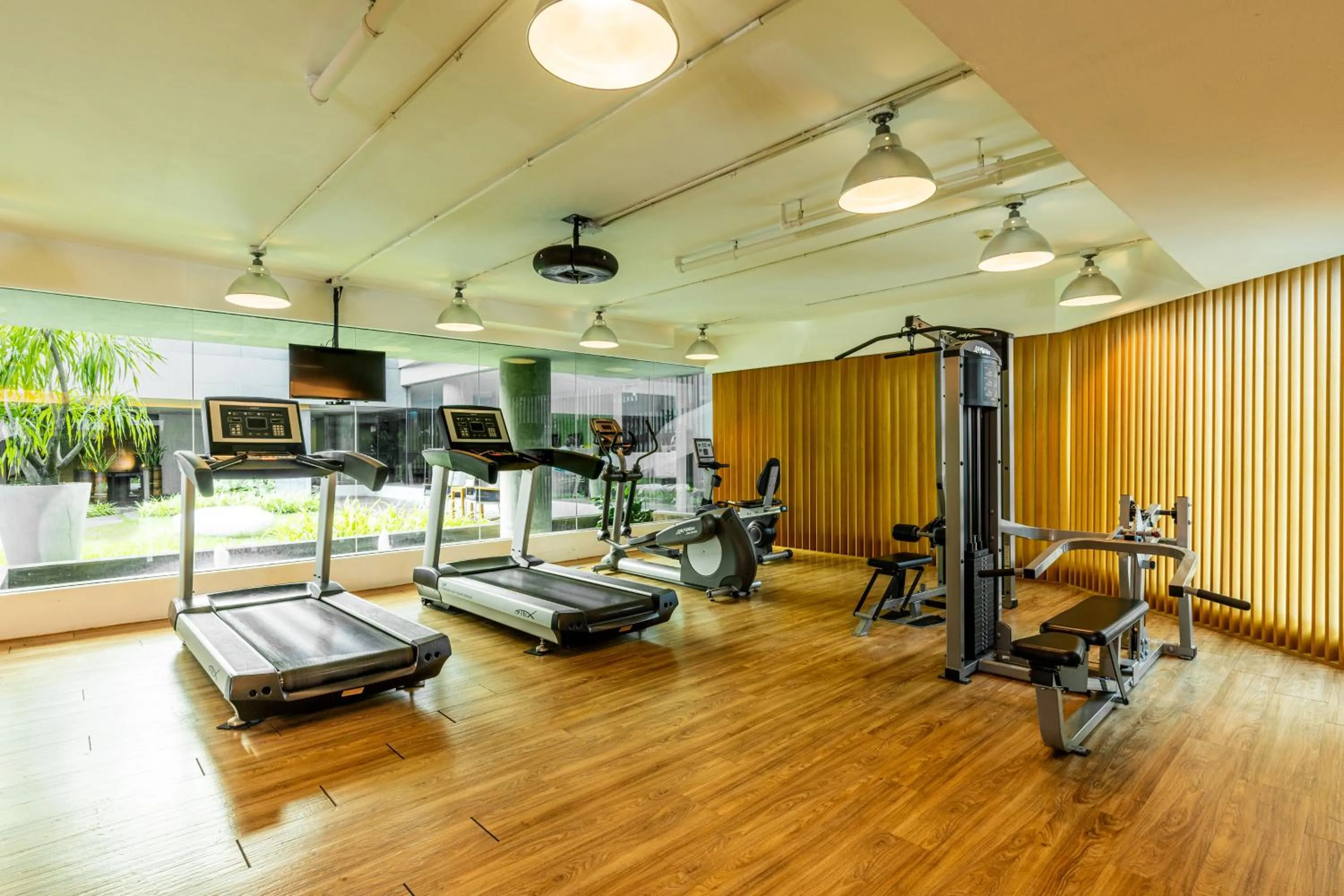Fitness centre/facilities in LiT BANGKOK Hotel