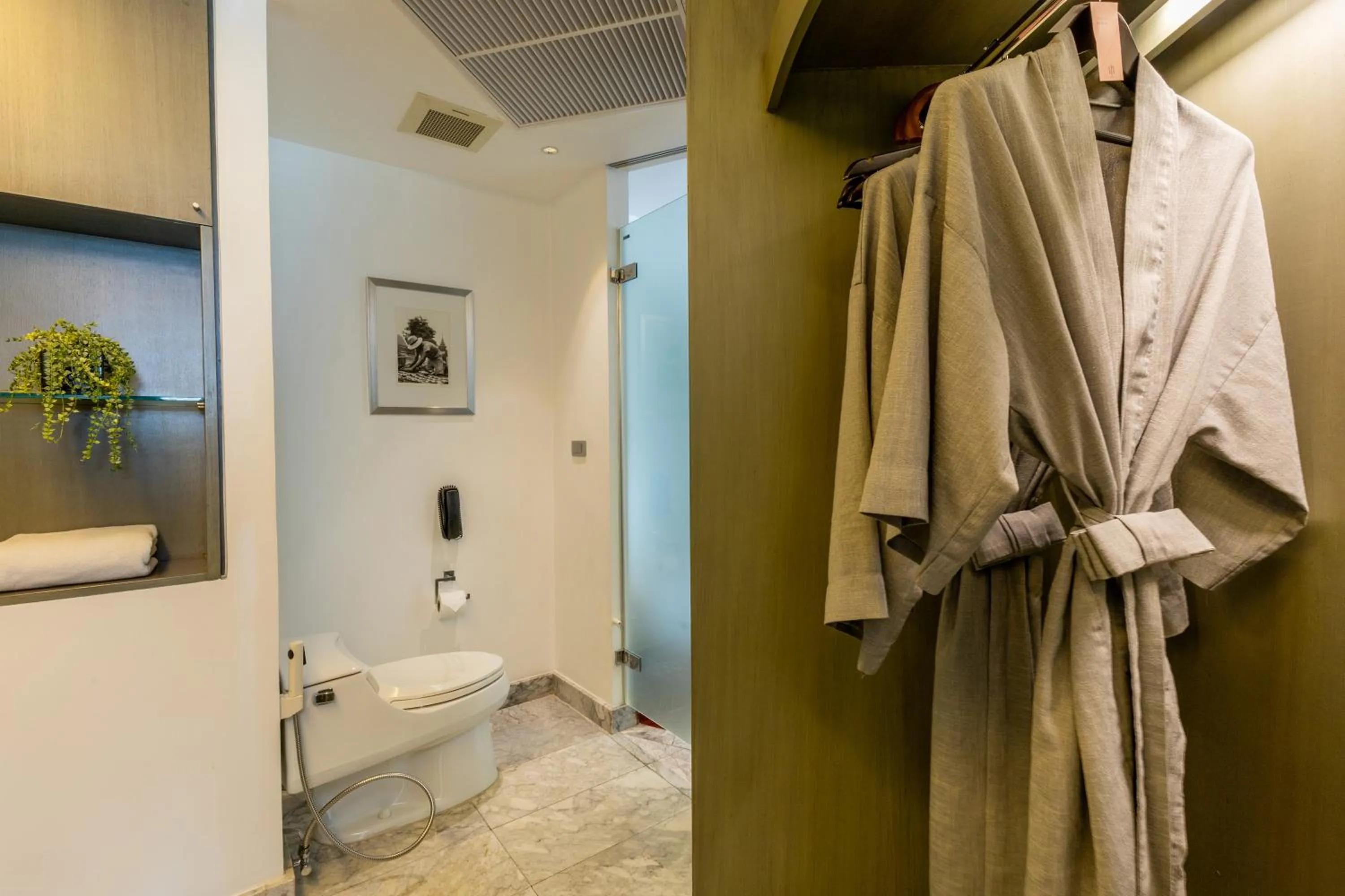 Bathroom in LiT BANGKOK Hotel