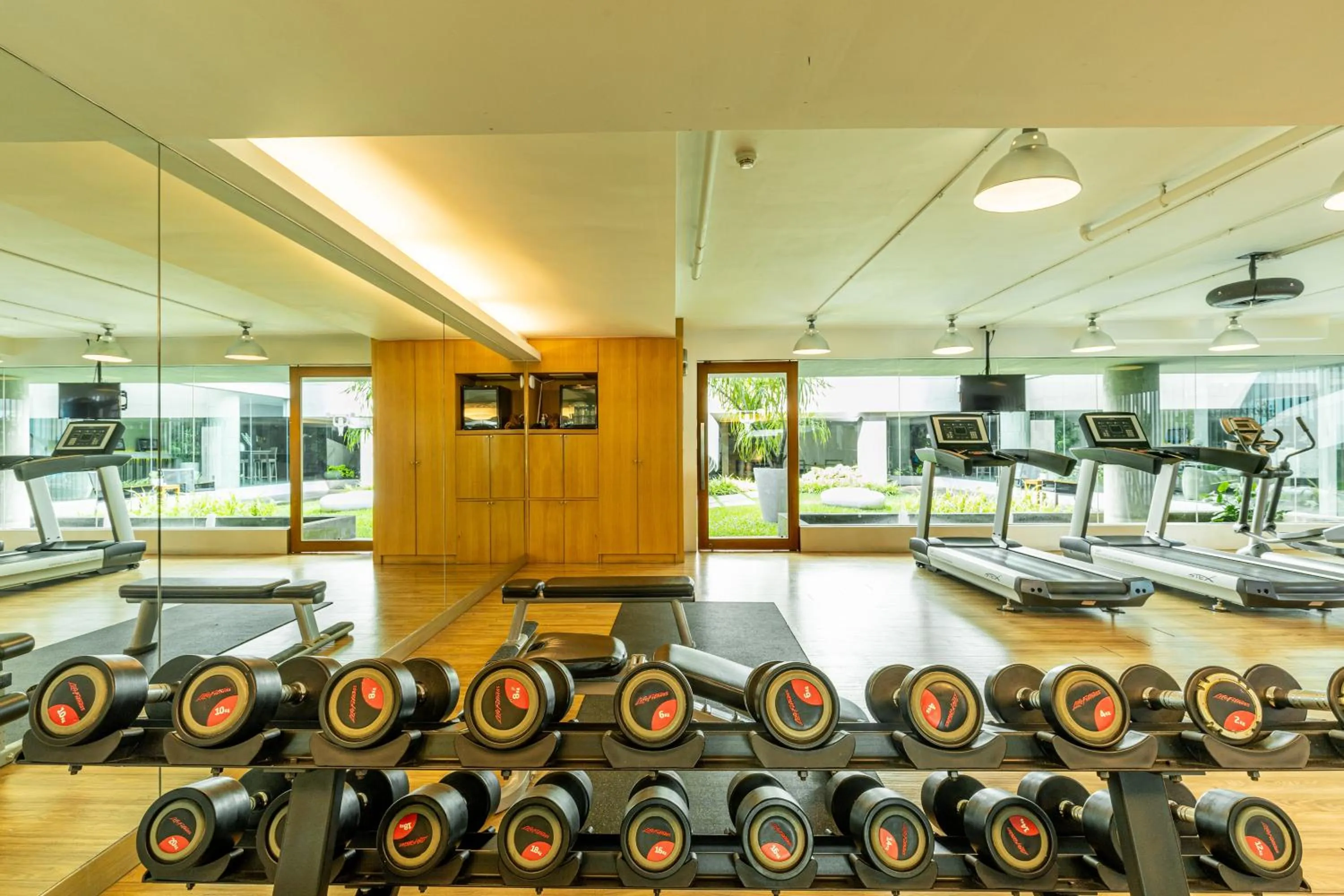 Fitness centre/facilities in LiT BANGKOK Hotel