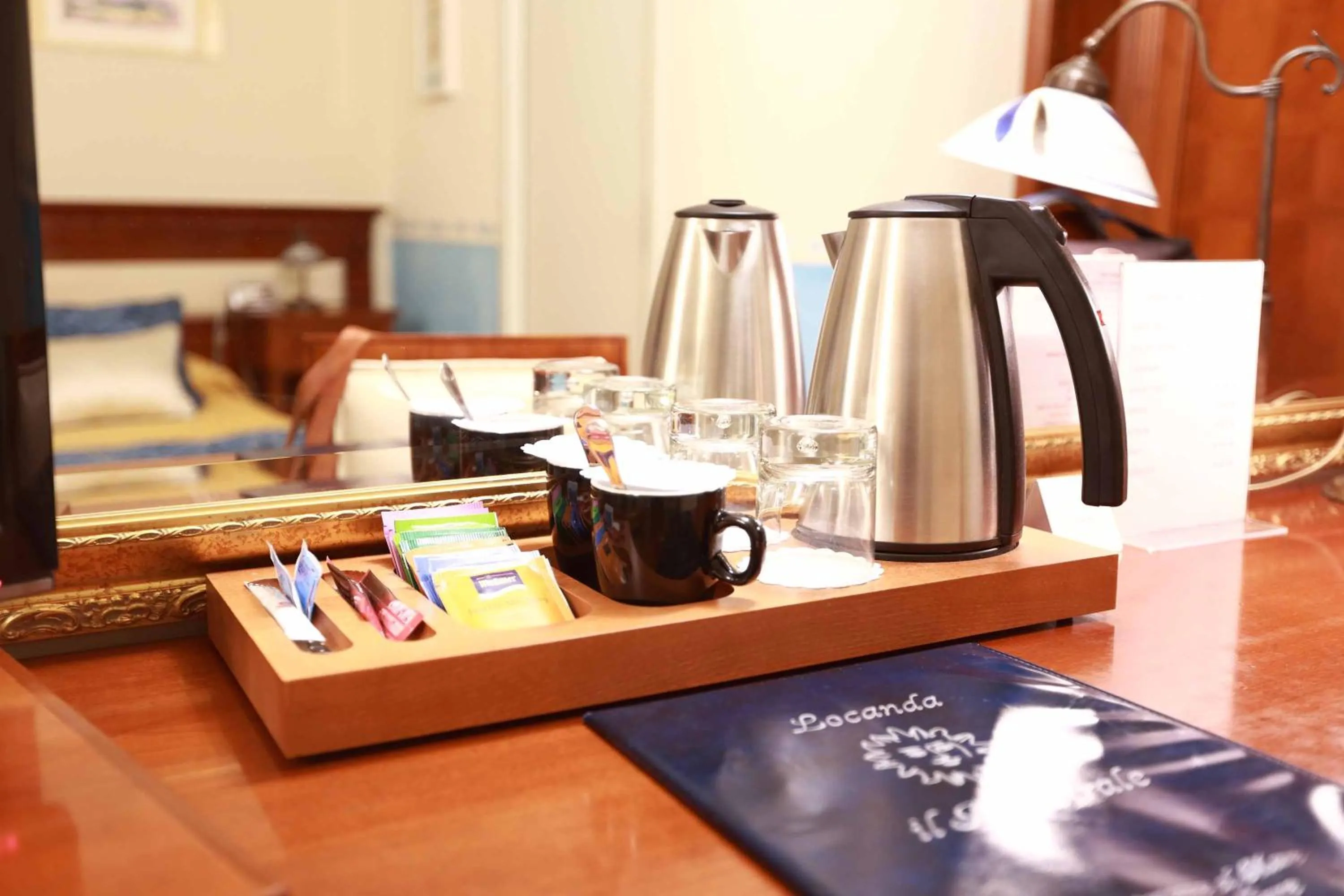 Coffee/tea facilities in Locanda Il Maestrale