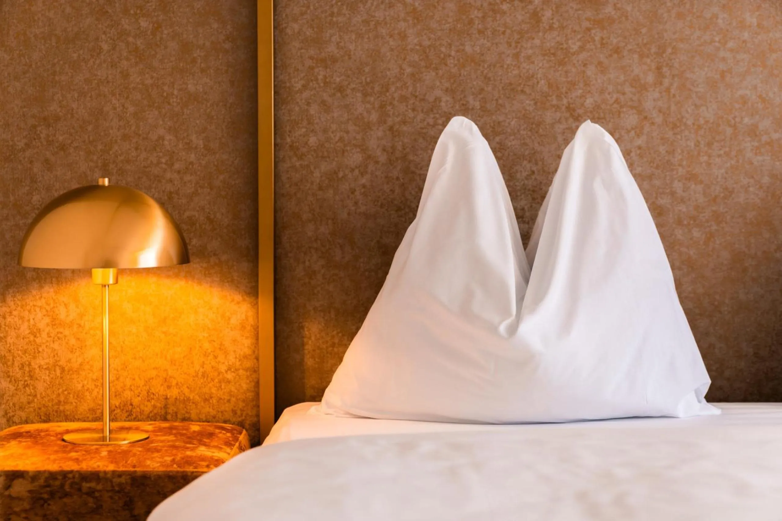 Bed in goldfinger + suites