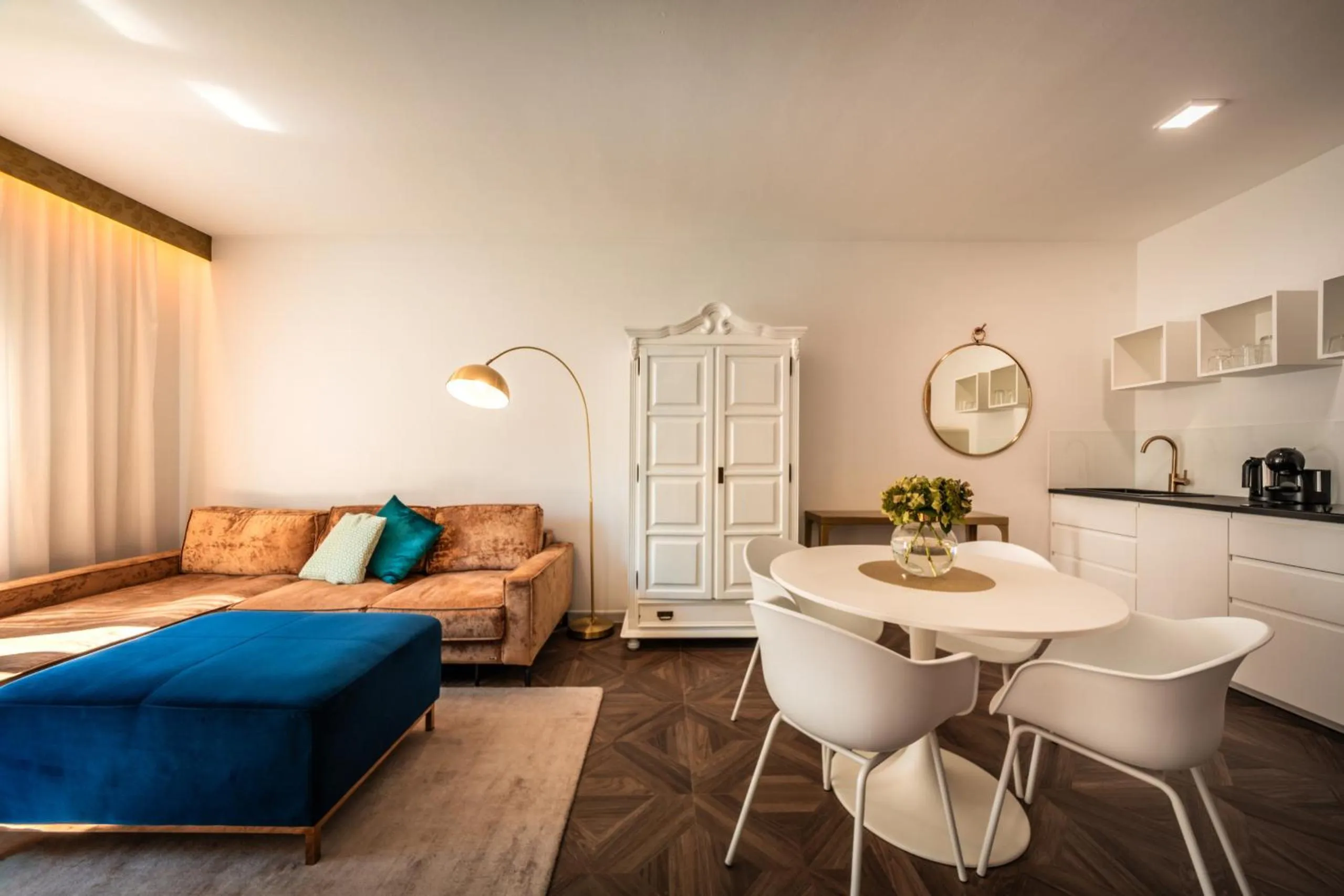 Kitchen or kitchenette in goldfinger + suites