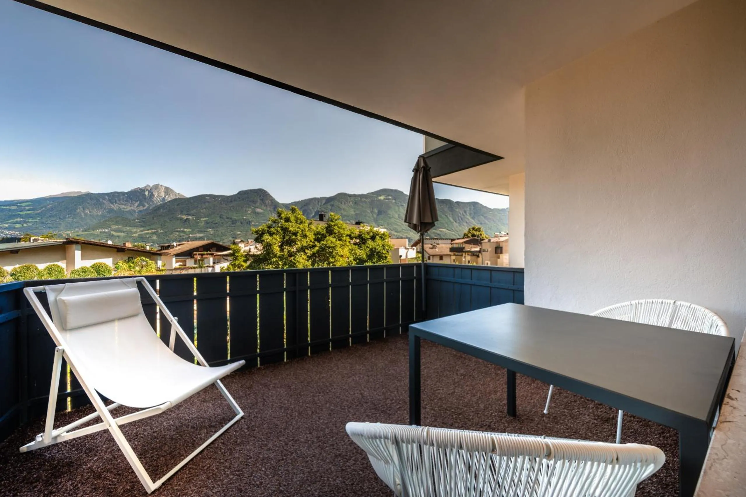 Balcony/Terrace in goldfinger + suites