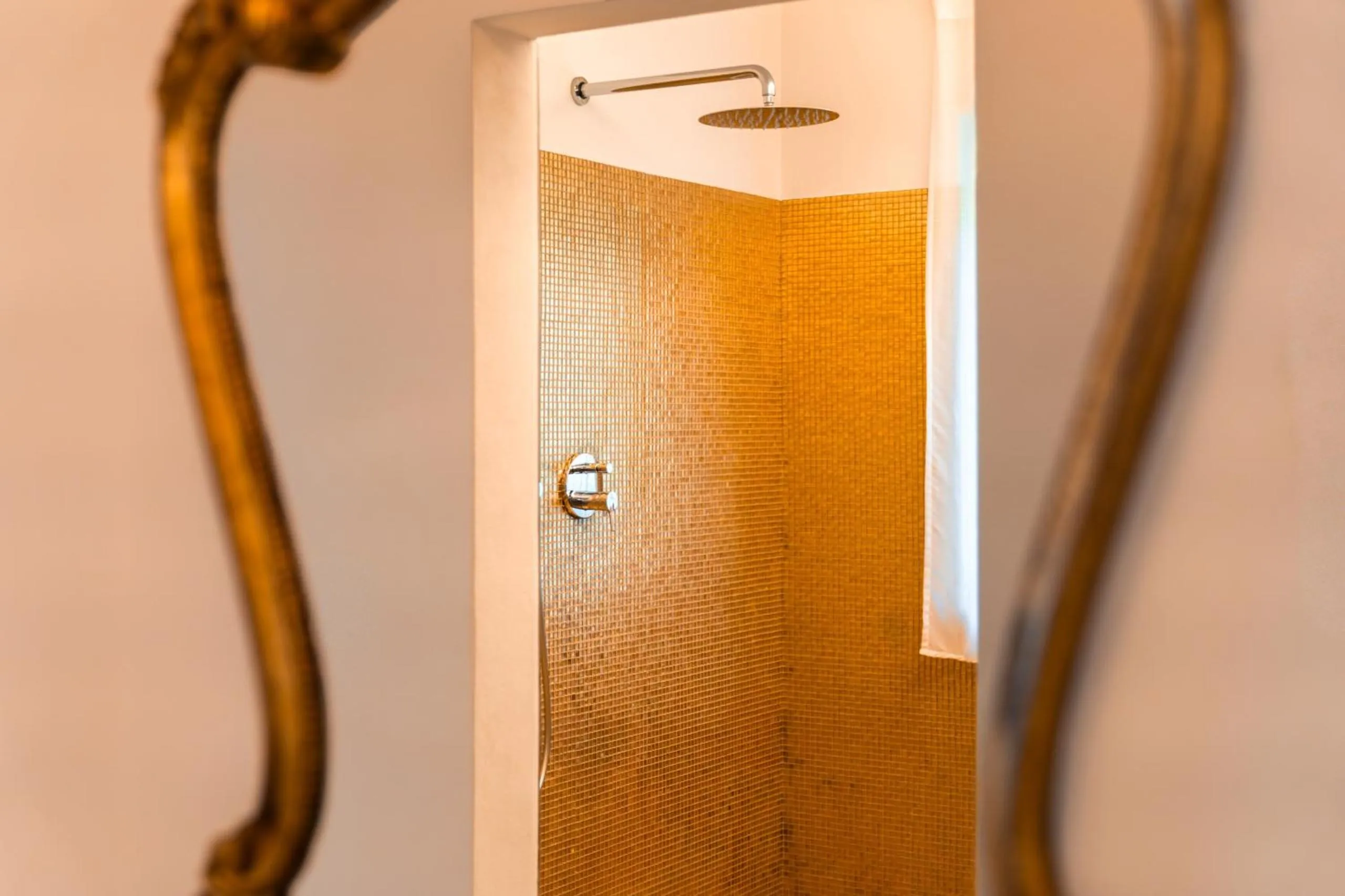 wardrobe in goldfinger + suites