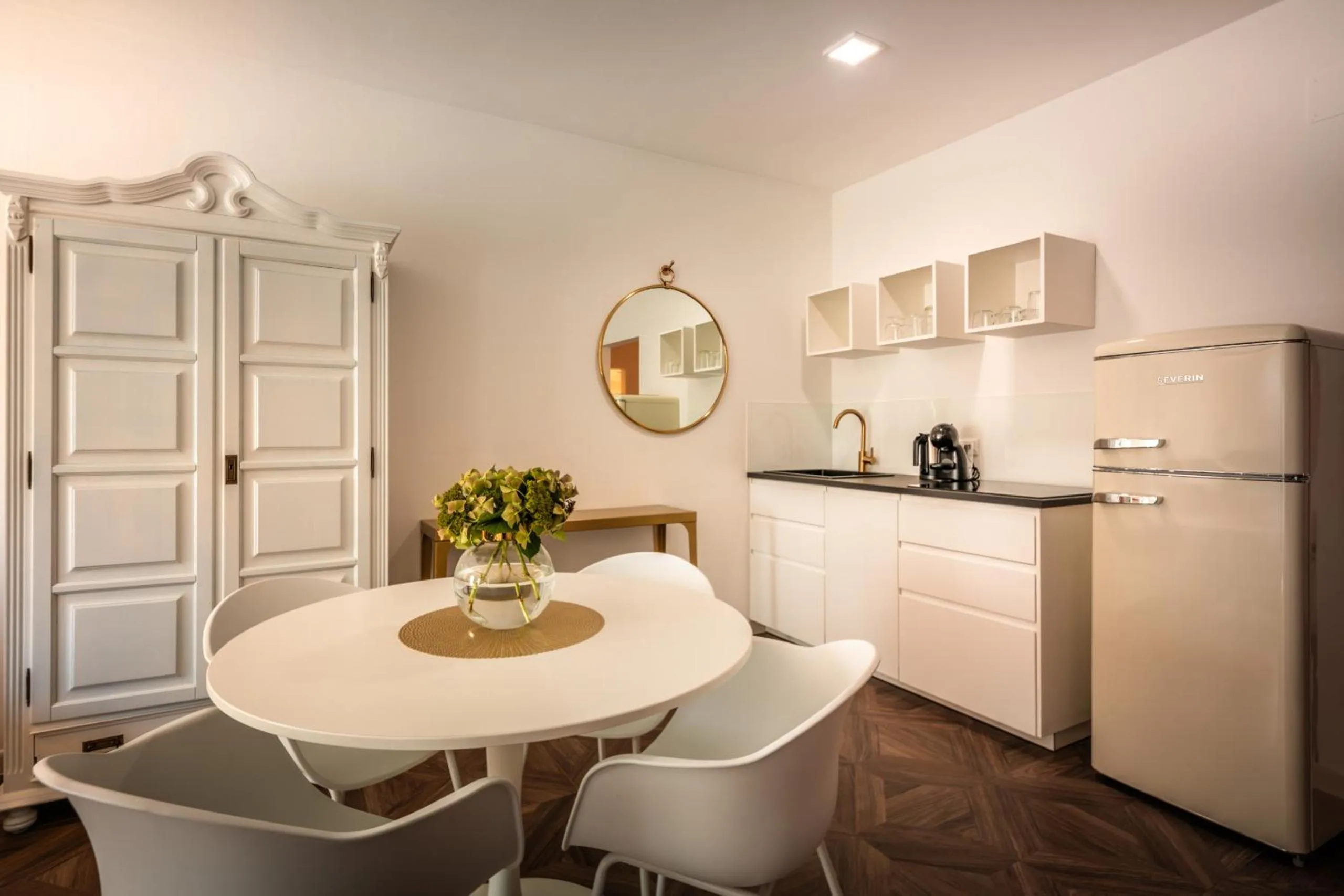 Kitchen or kitchenette in goldfinger + suites