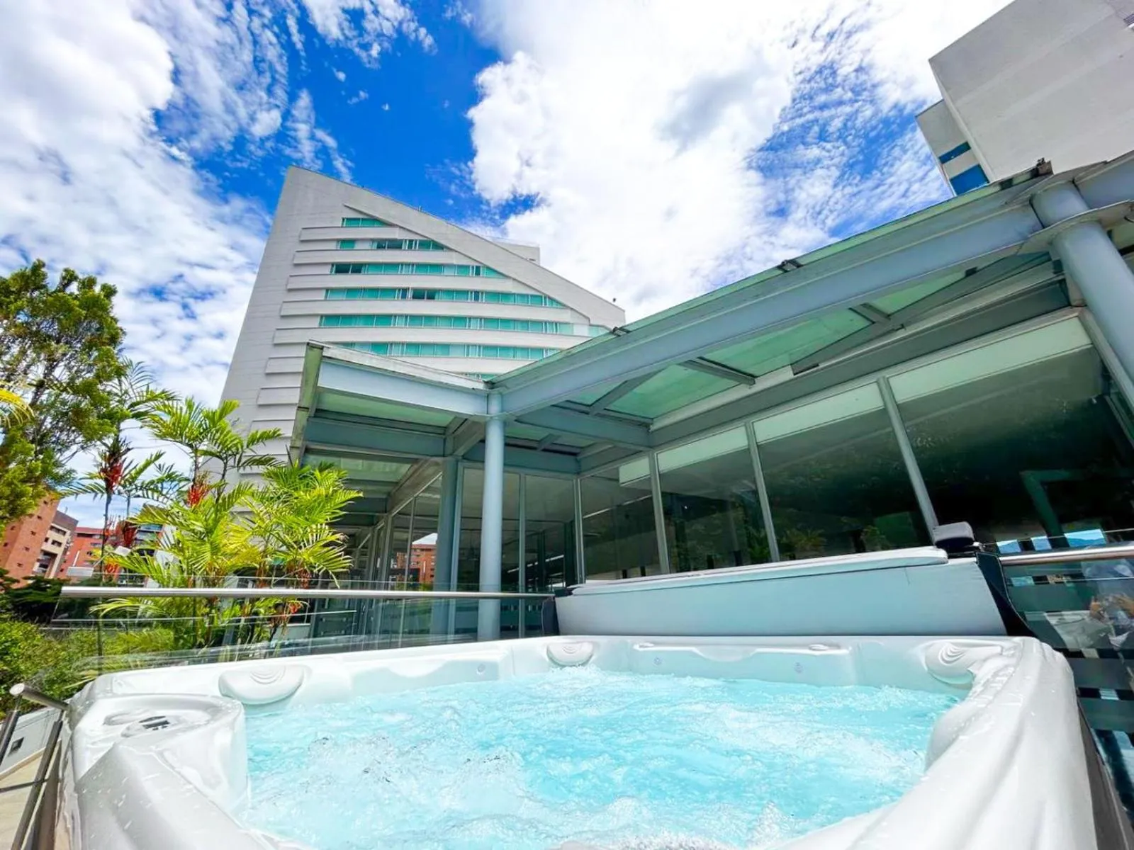 Swimming pool in Hotel San Fernando Plaza