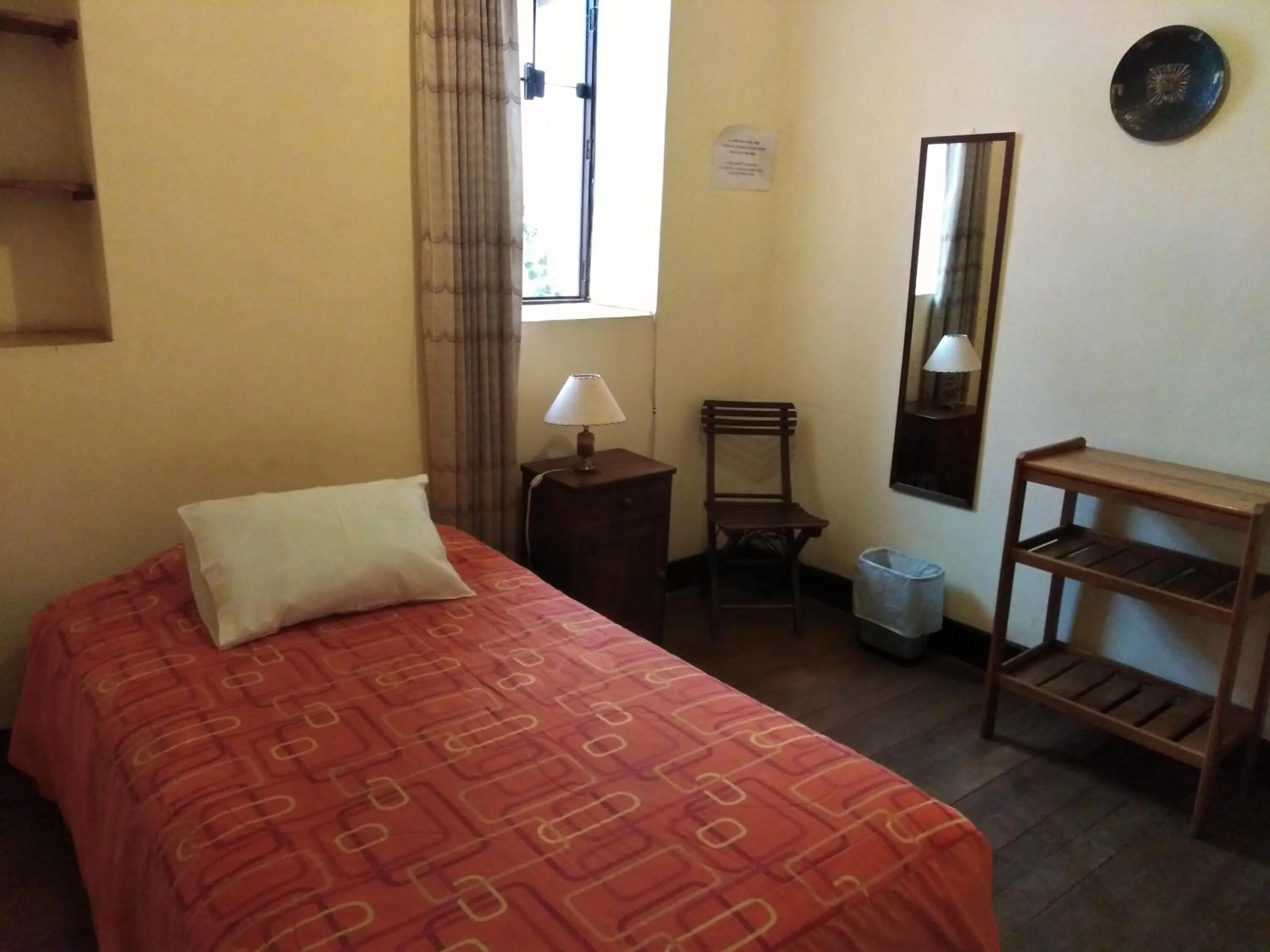 Bed in El Tuco Hotel