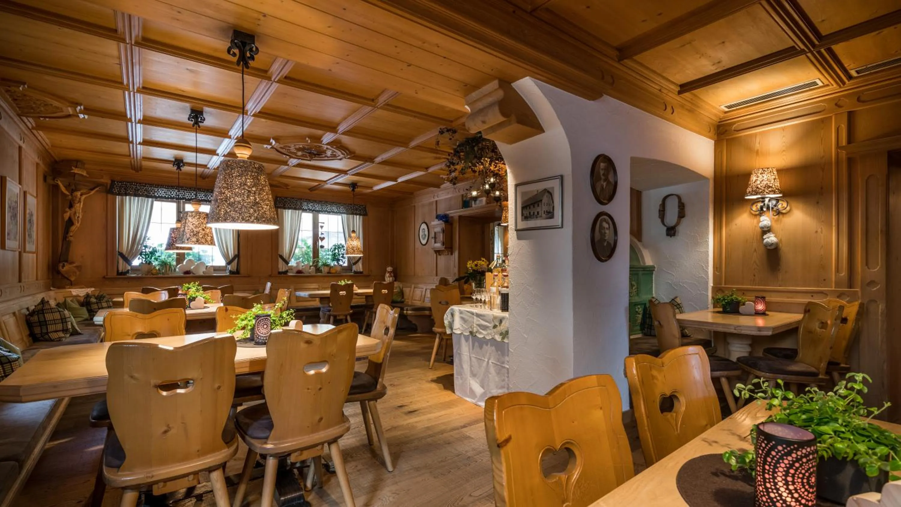 Lounge or bar in Geniesserhotel Messnerwirt Olang