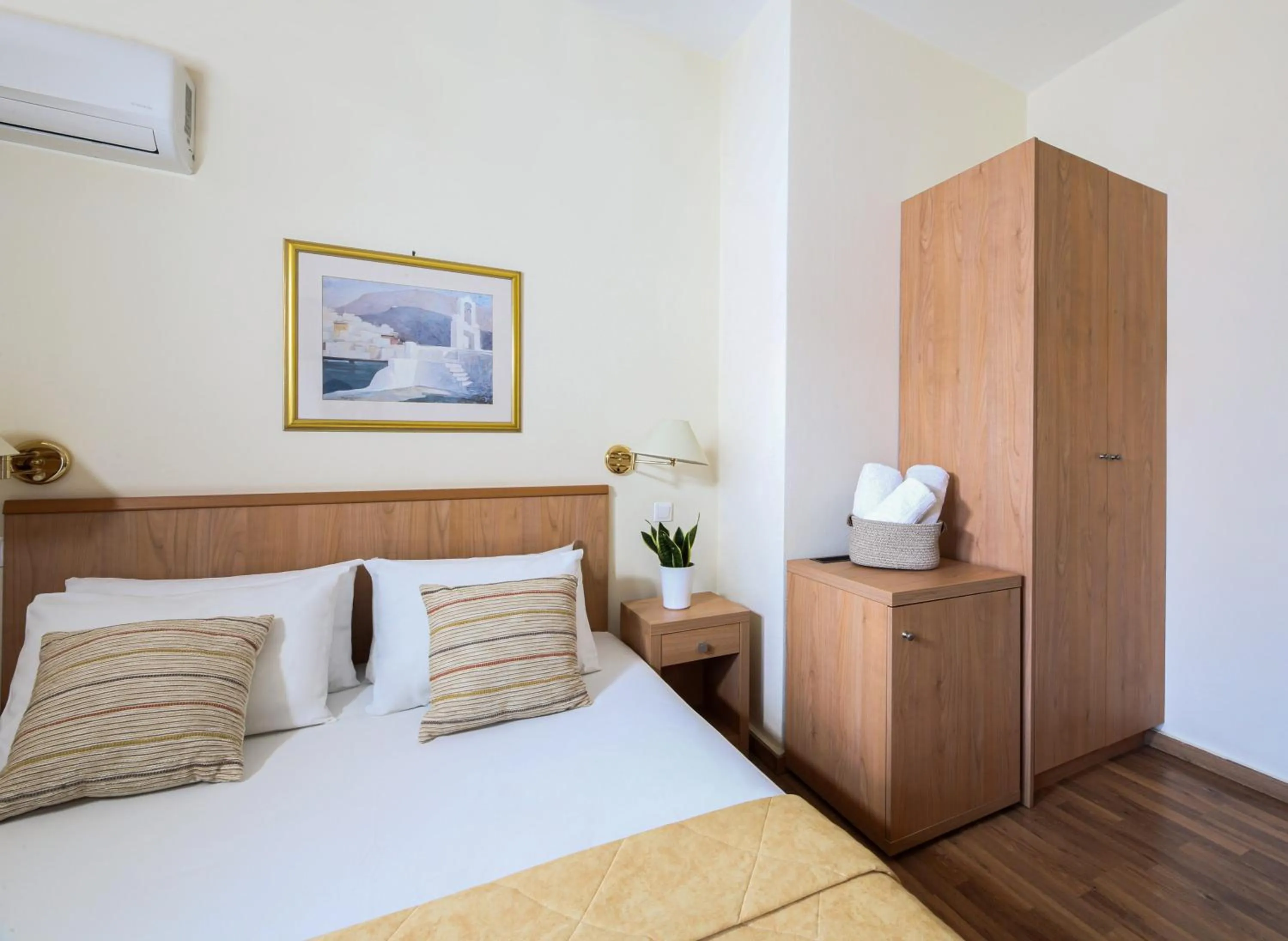 Bed in Saronis Hotel