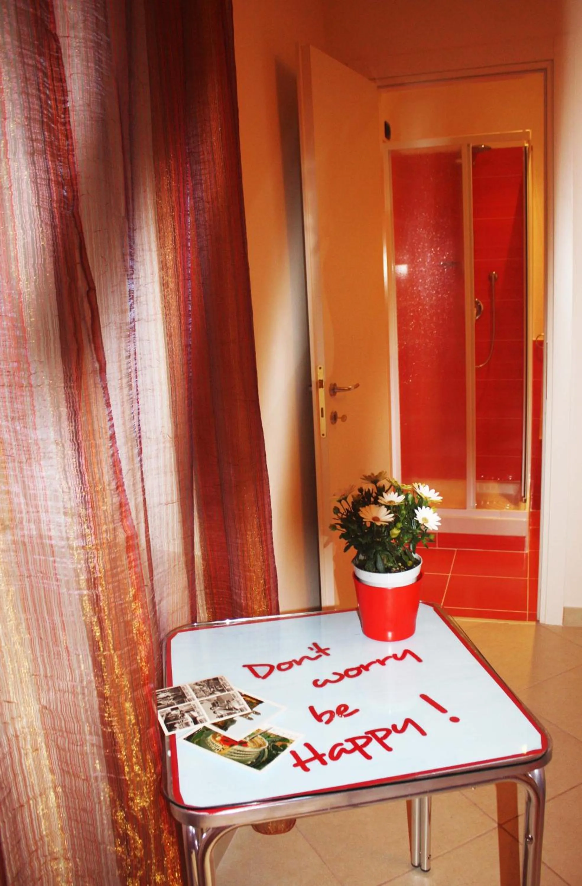 Decorative detail in Tra Gianicolo e Trastevere