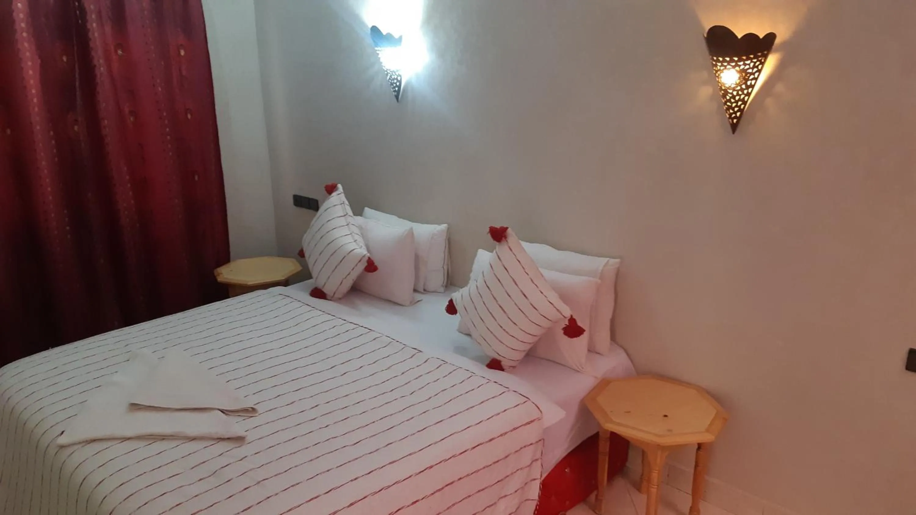 Bed in Hôtel Restaurant Dar Al Madina