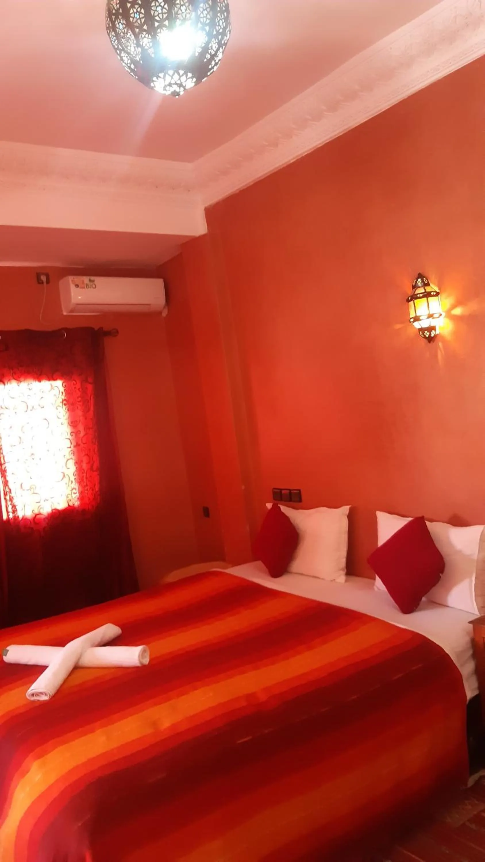 Bed in Hôtel Restaurant Dar Al Madina