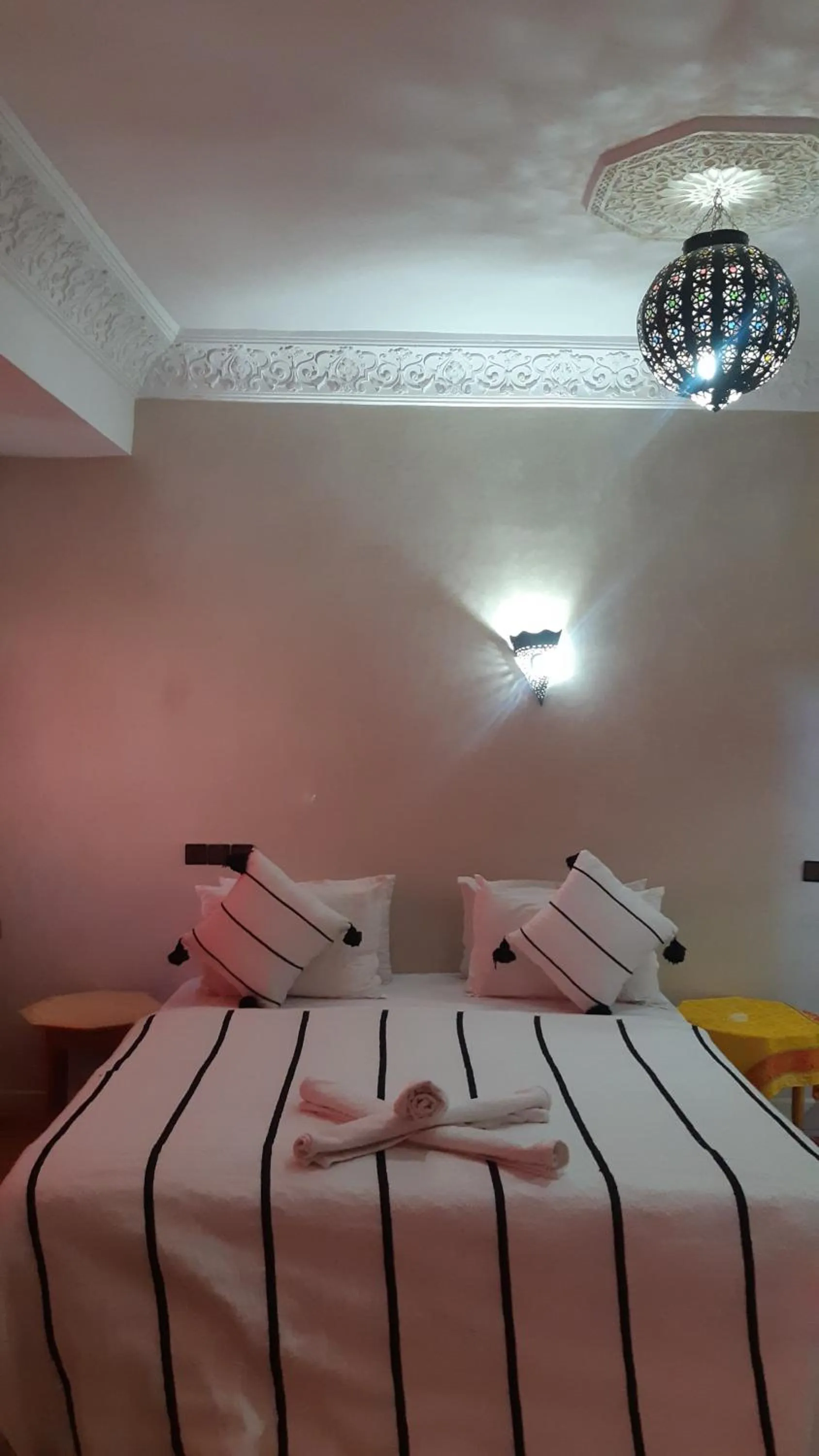 Bed in Hôtel Restaurant Dar Al Madina