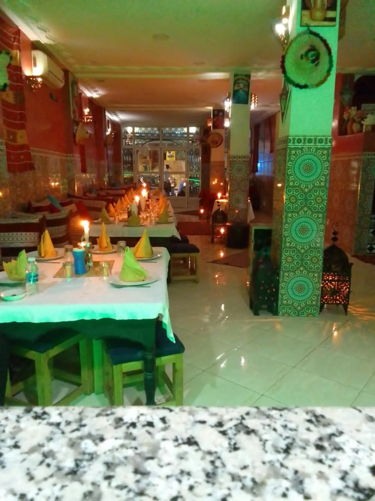 Restaurant/places to eat in Hôtel Restaurant Dar Al Madina