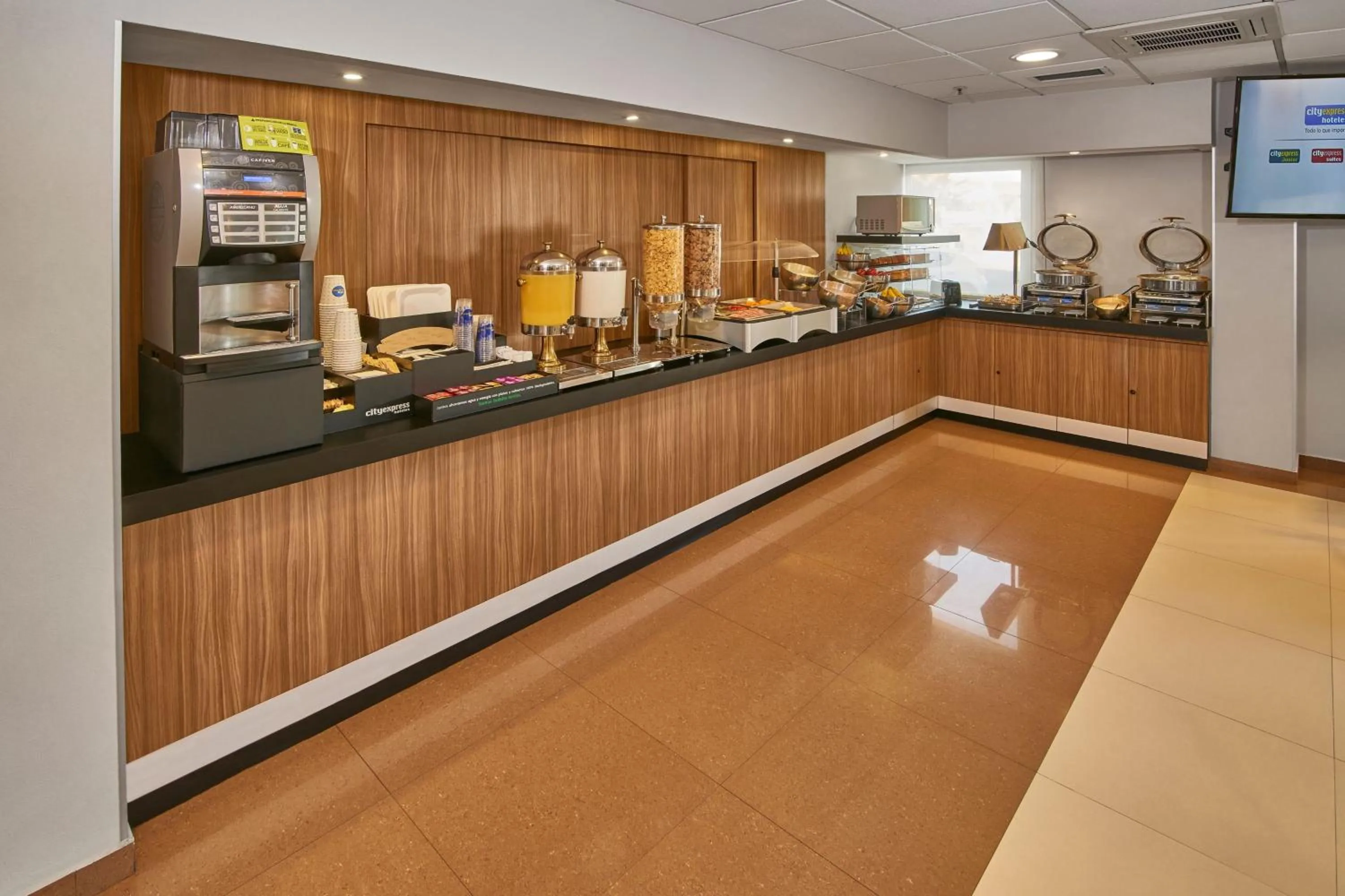 Breakfast in City Express by Marriott Puebla Angelopolis