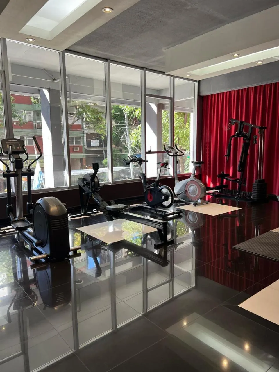 Fitness centre/facilities in Uno Buenos Aires Suites