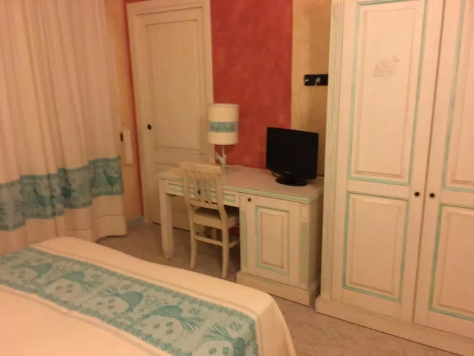 Bed in Hotel Monreale