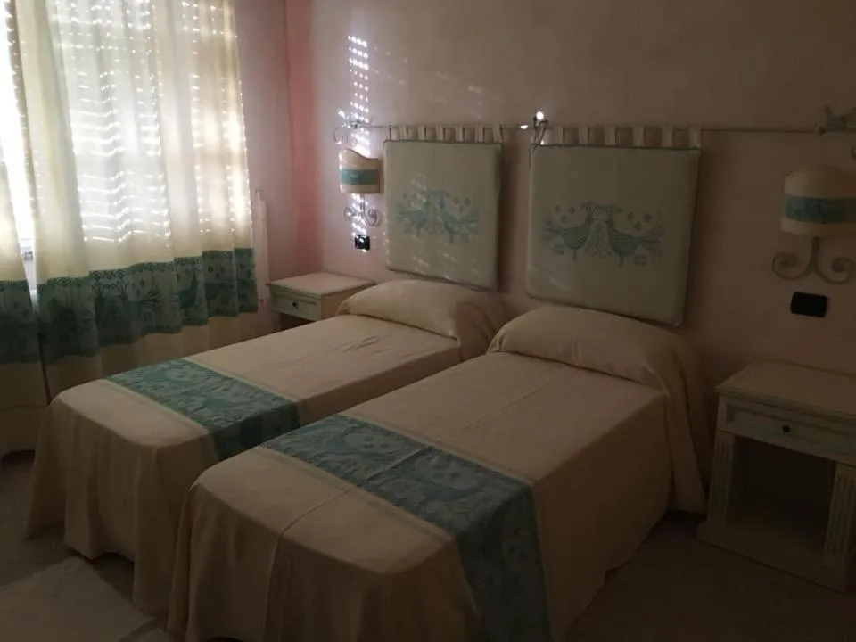 Bed in Hotel Monreale