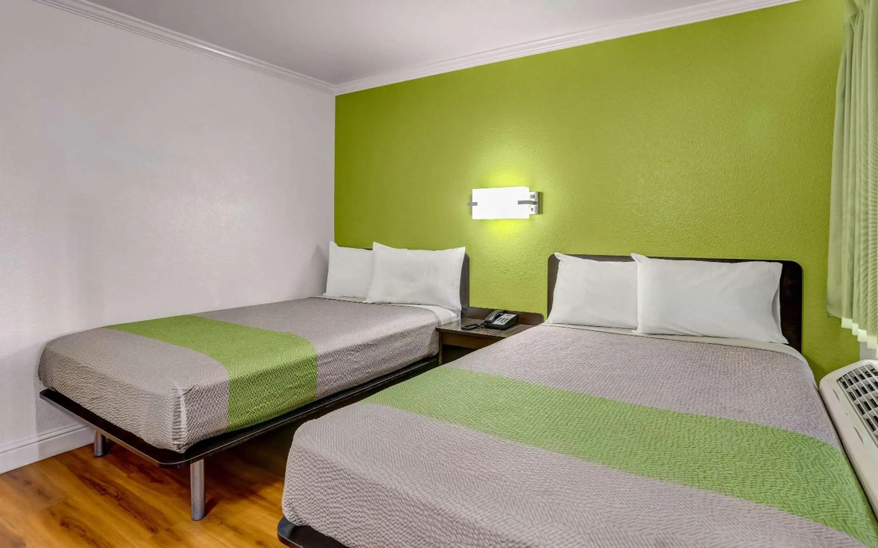 Deluxe Quadruple Room - single occupancy in Motel 6-King City, CA Deluxe Quadruple Room - single occupancy in Motel 6-King City, CA