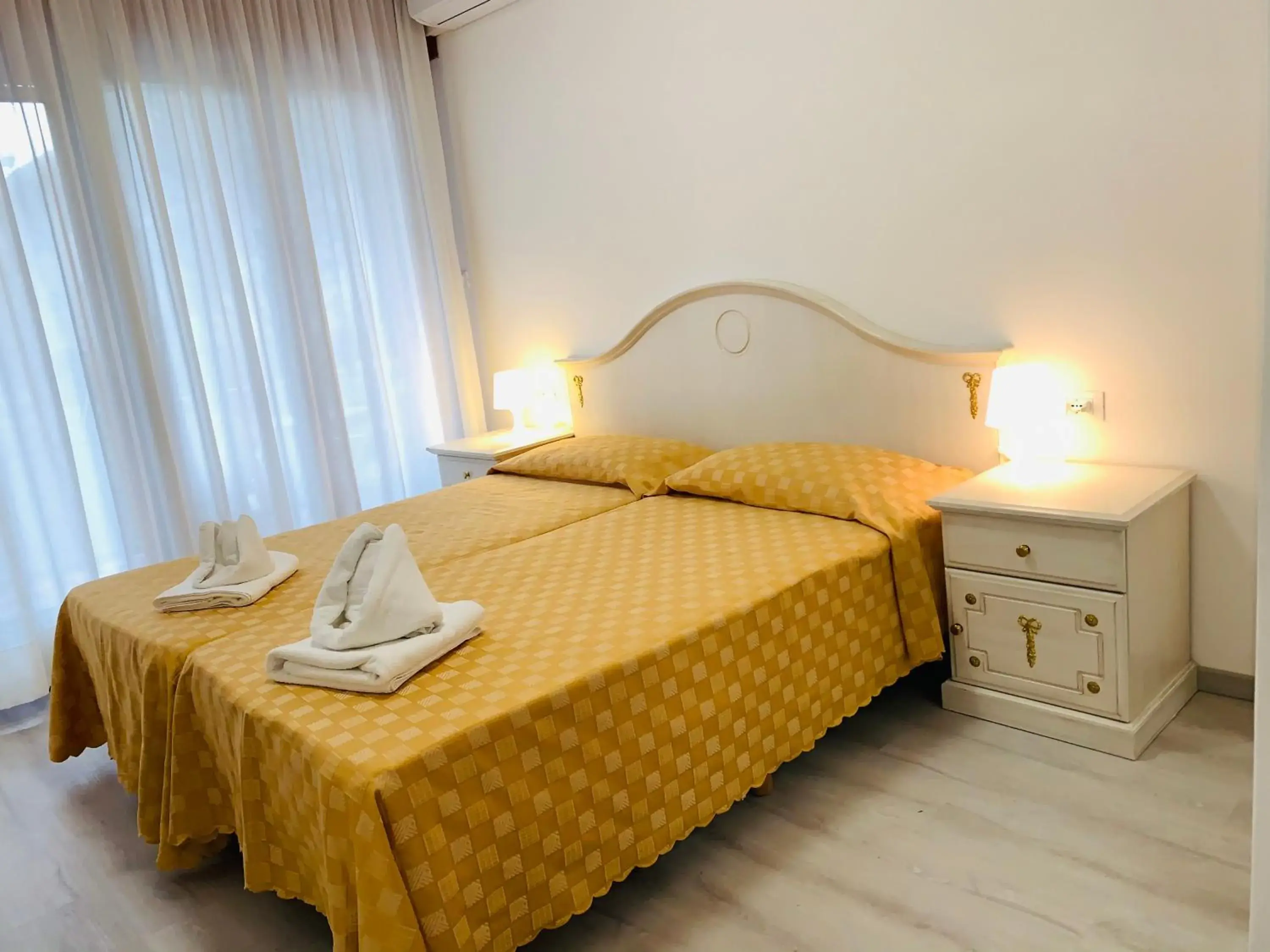 Twin Room in Hotel Adriaco Twin Room in Hotel Adriaco