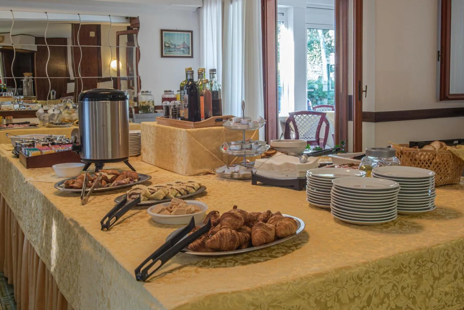 Breakfast in Hotel Adriaco