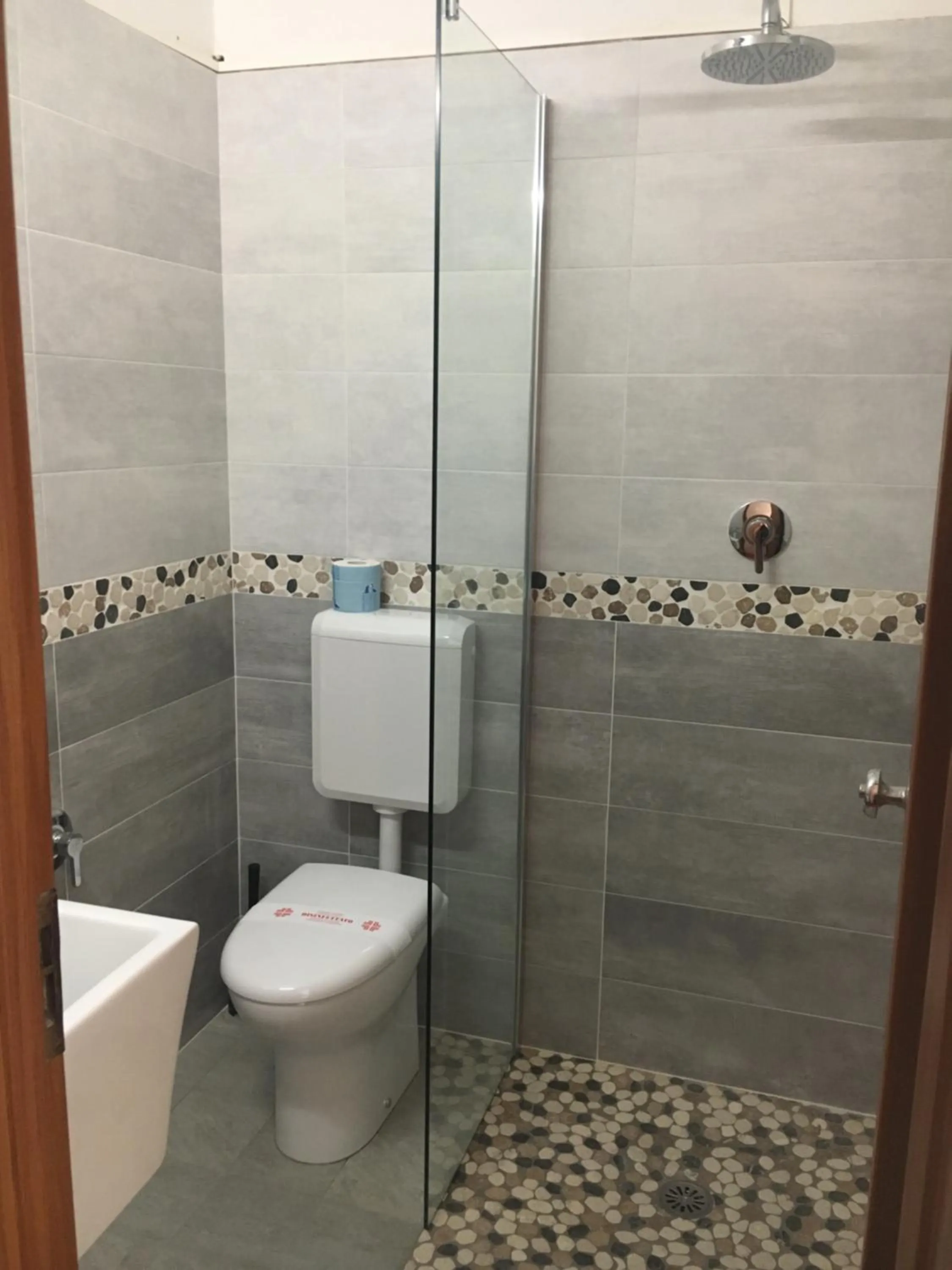 Shower in Hotel Adriaco