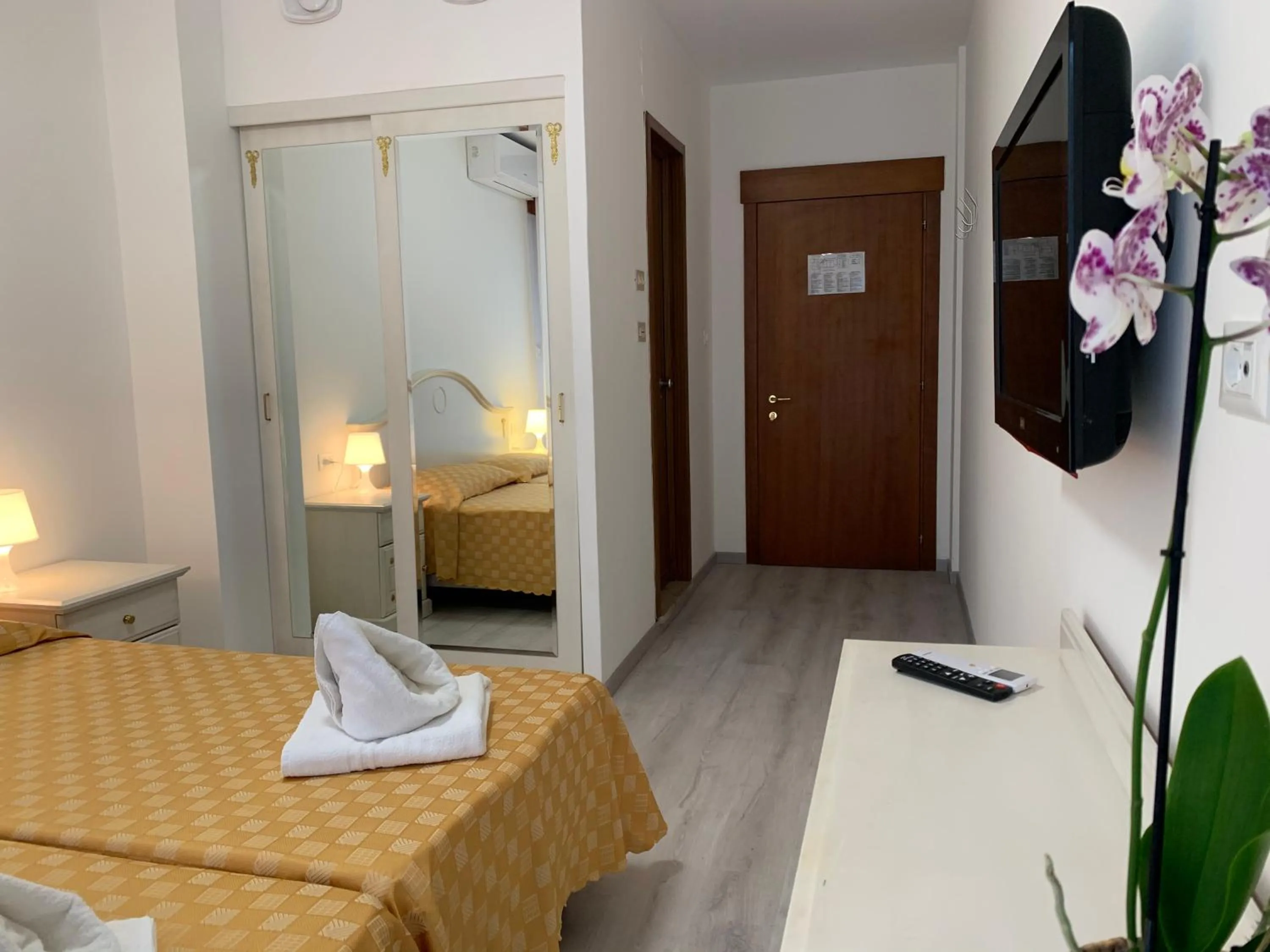 Photo of the whole room, Bed in Hotel Adriaco