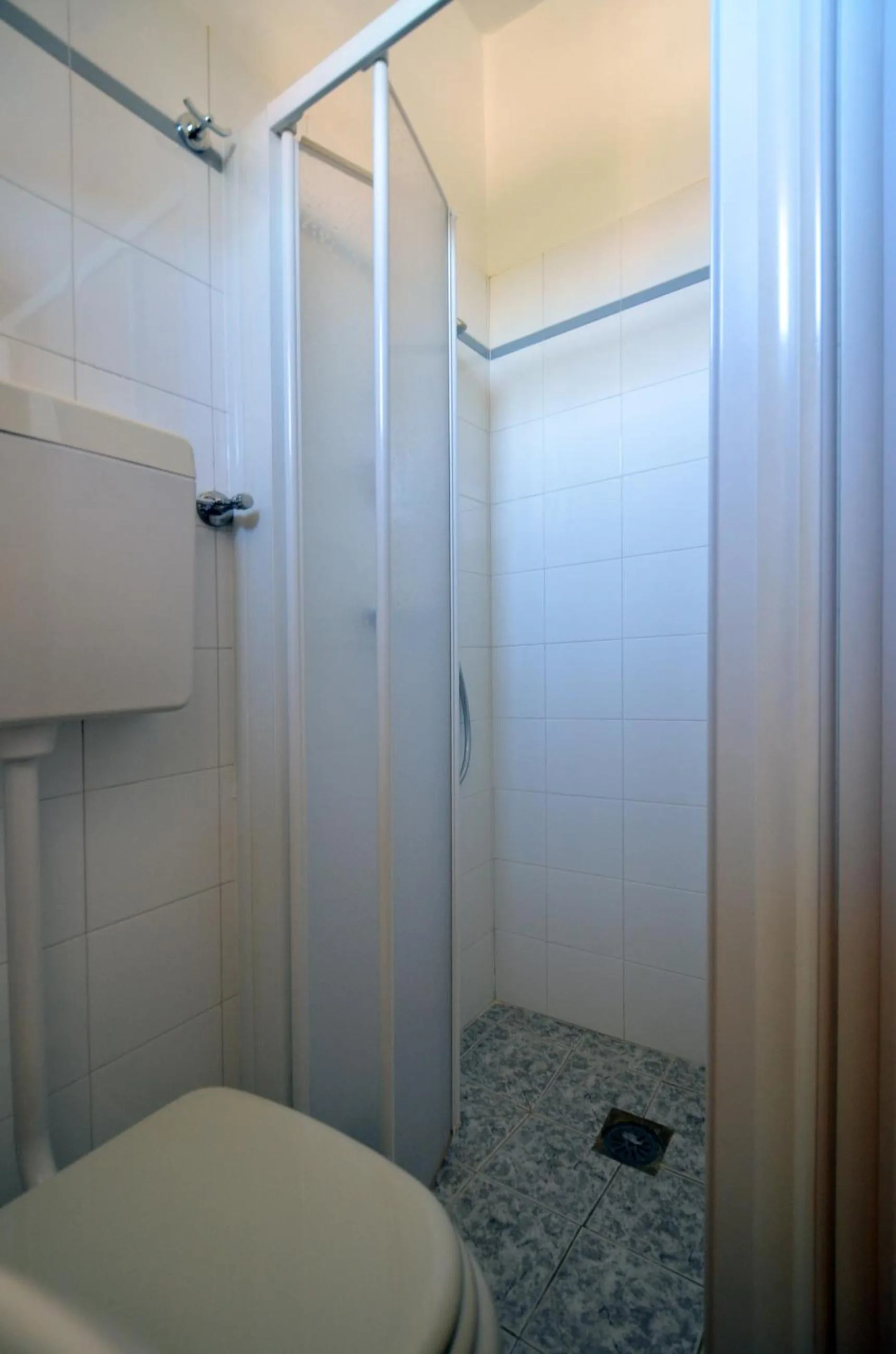 Shower in Albergo Della Torre