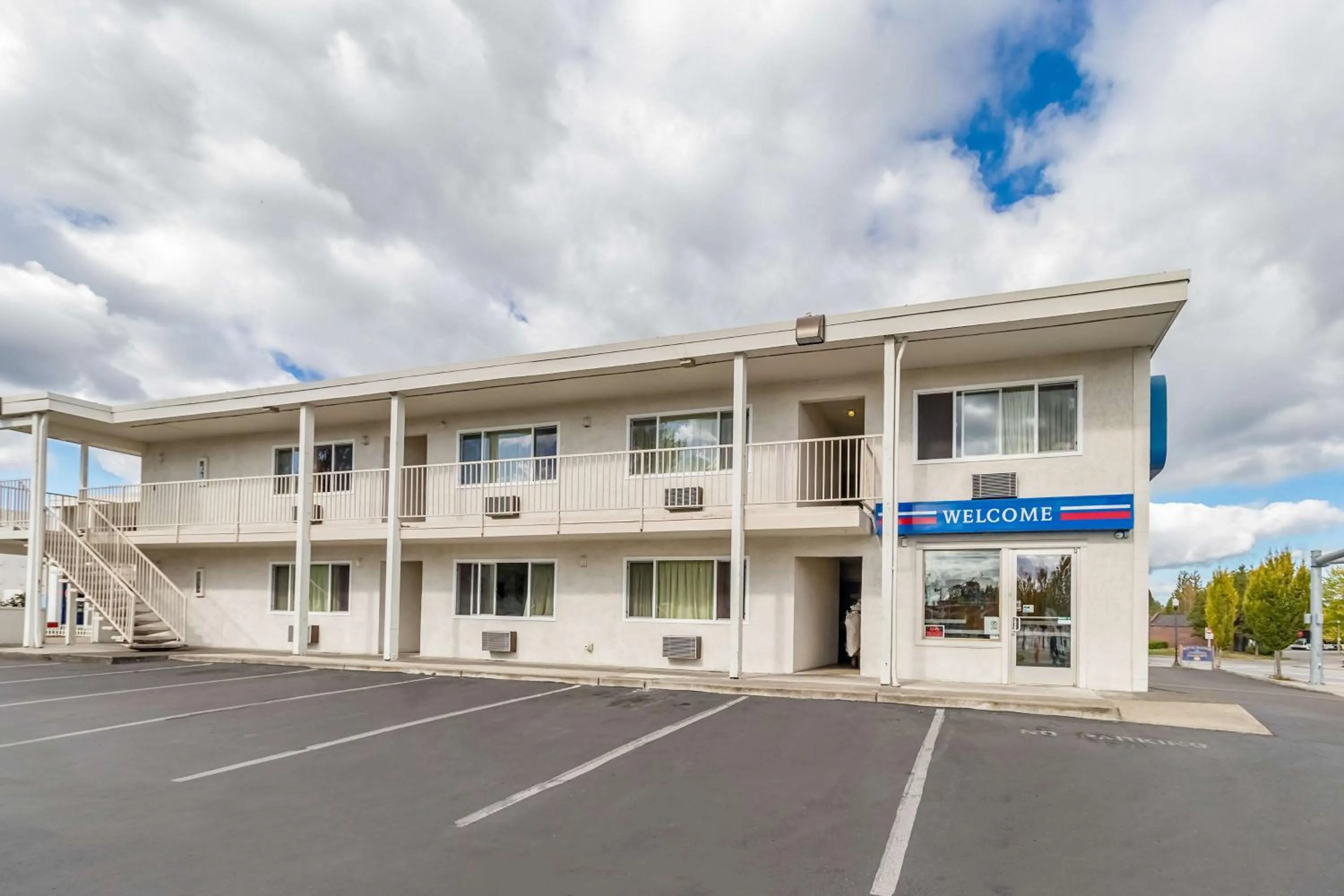 Property building in Motel 6-Beaverton, OR