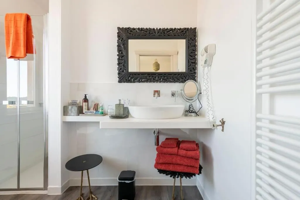 Eleventh Floor Suites