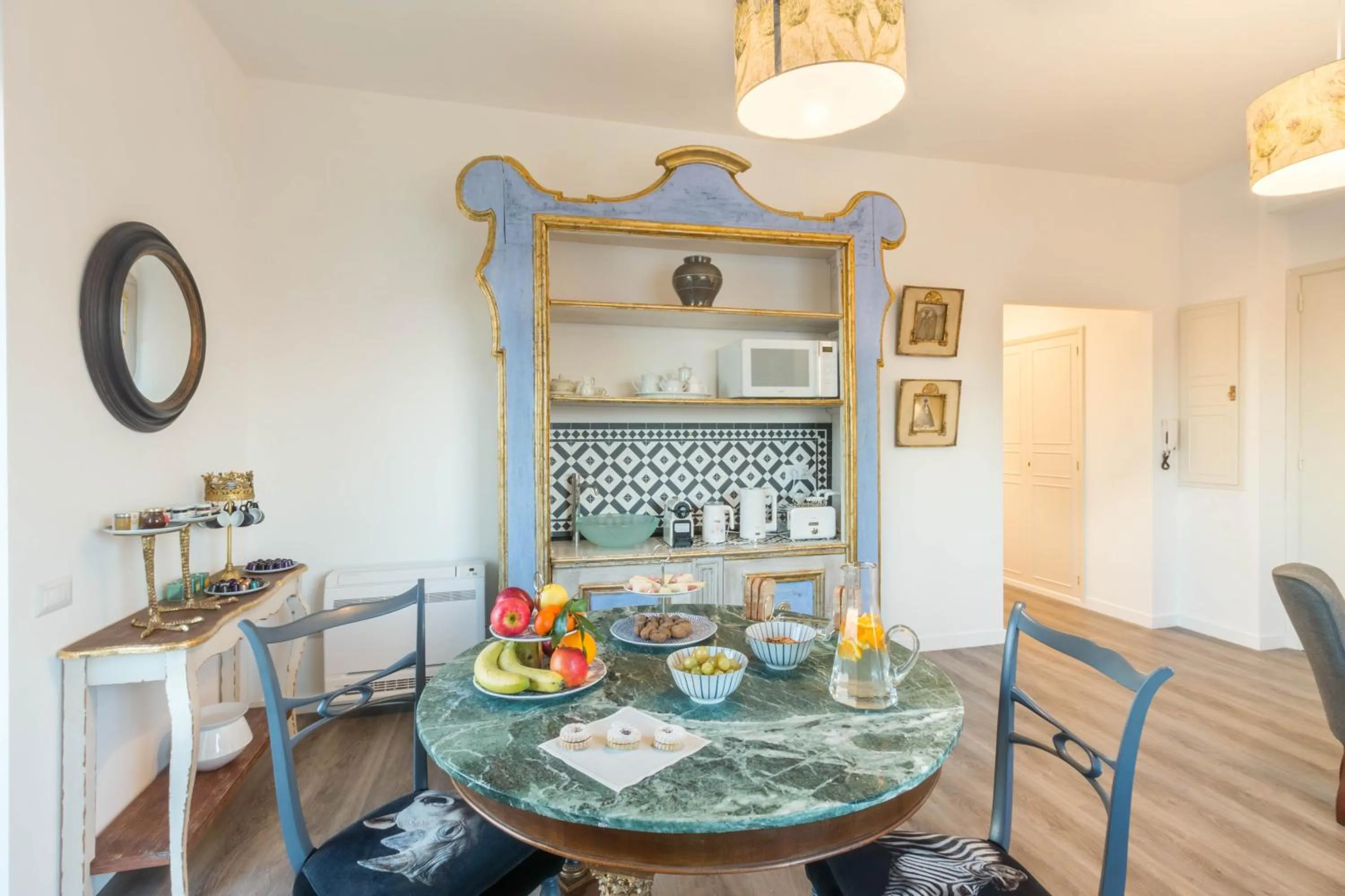 Breakfast in Eleventh Floor Suites