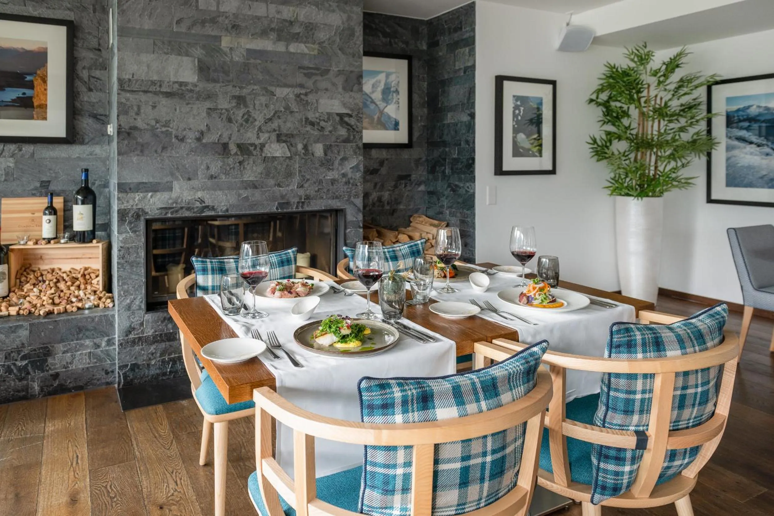 Restaurant/places to eat in Nira Alpina