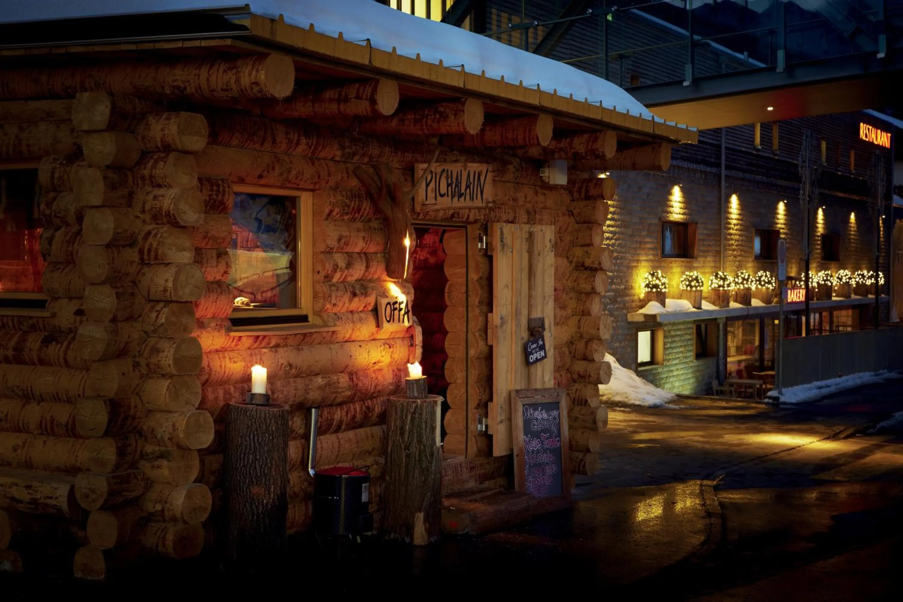 Restaurant/places to eat in Nira Alpina