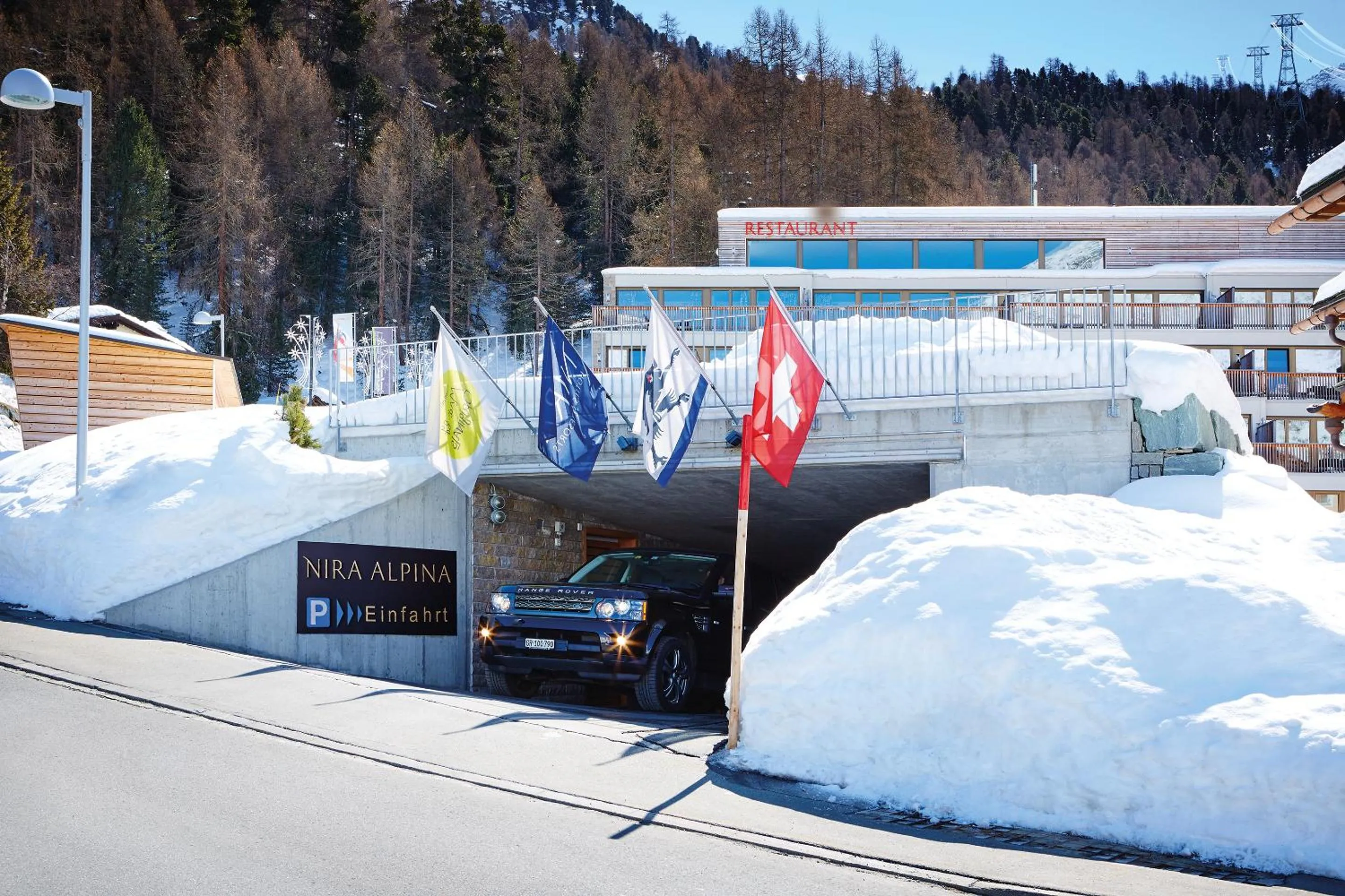 Facade/entrance in Nira Alpina