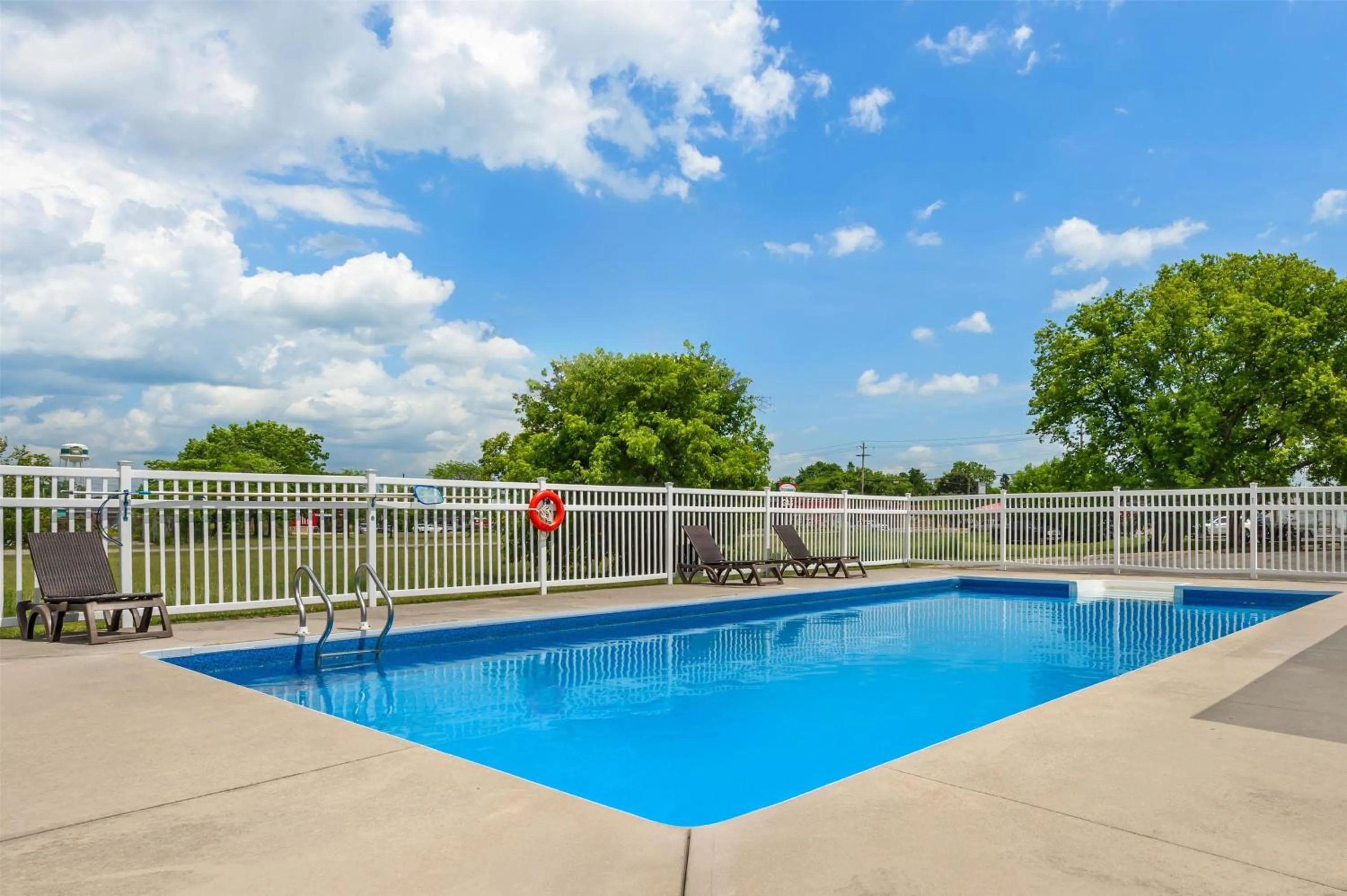 Pool view in Best Western Smiths Falls Hotel