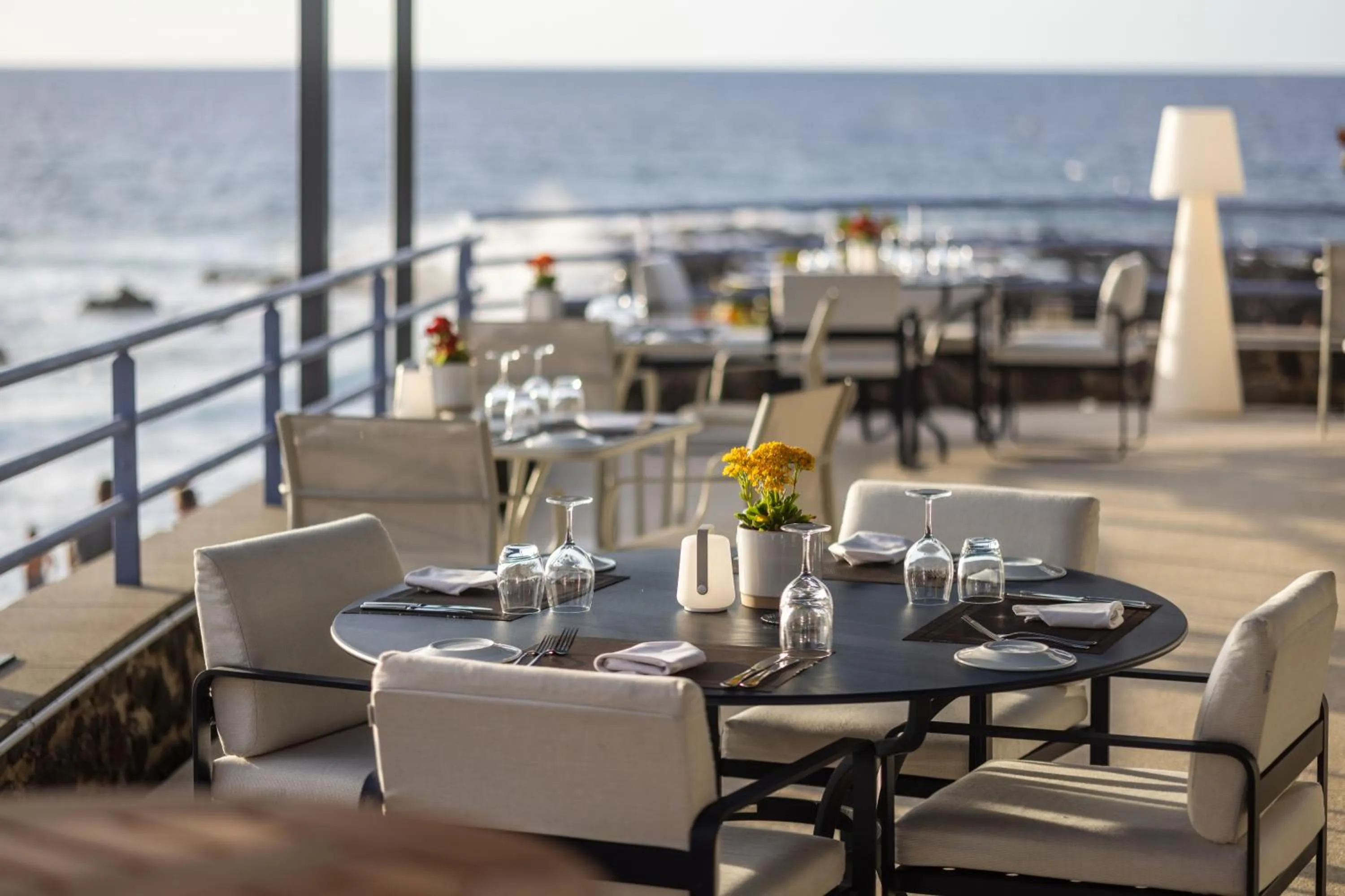 Restaurant/places to eat in Hotel Le Boucan Canot