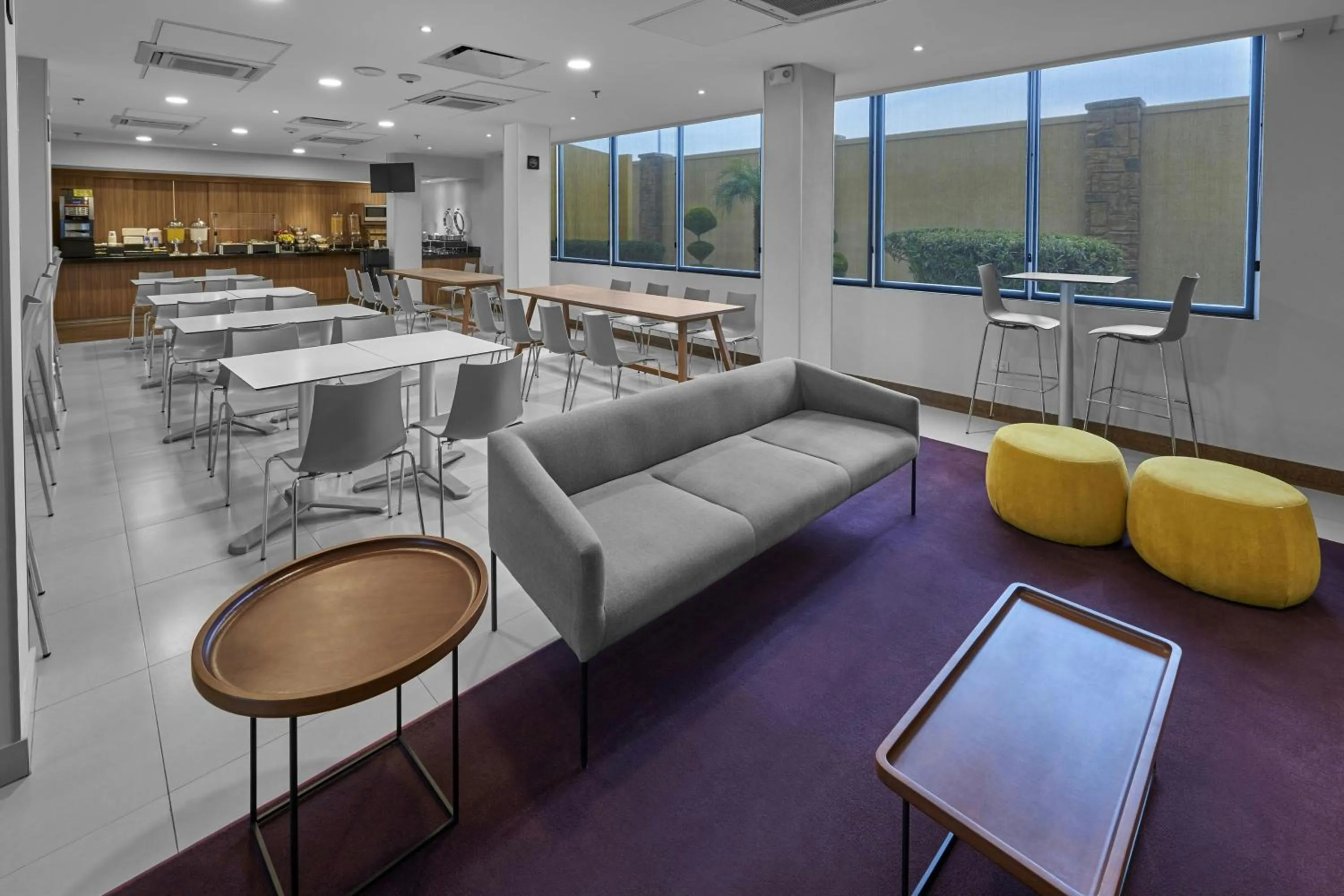 Living room in City Express by Marriott Torreon