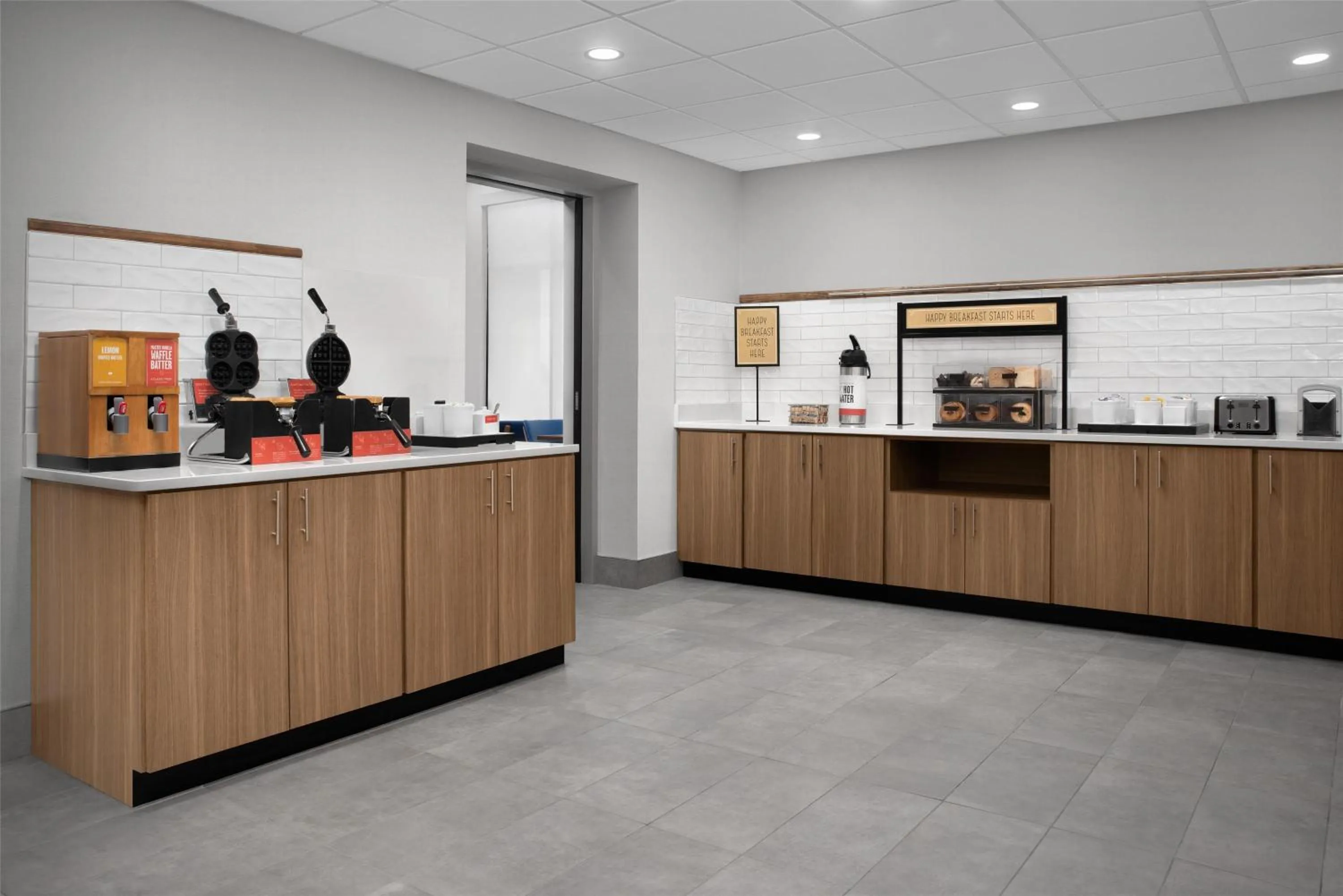 Breakfast in Hampton Inn & Suites Tupelo/Barnes Crossing