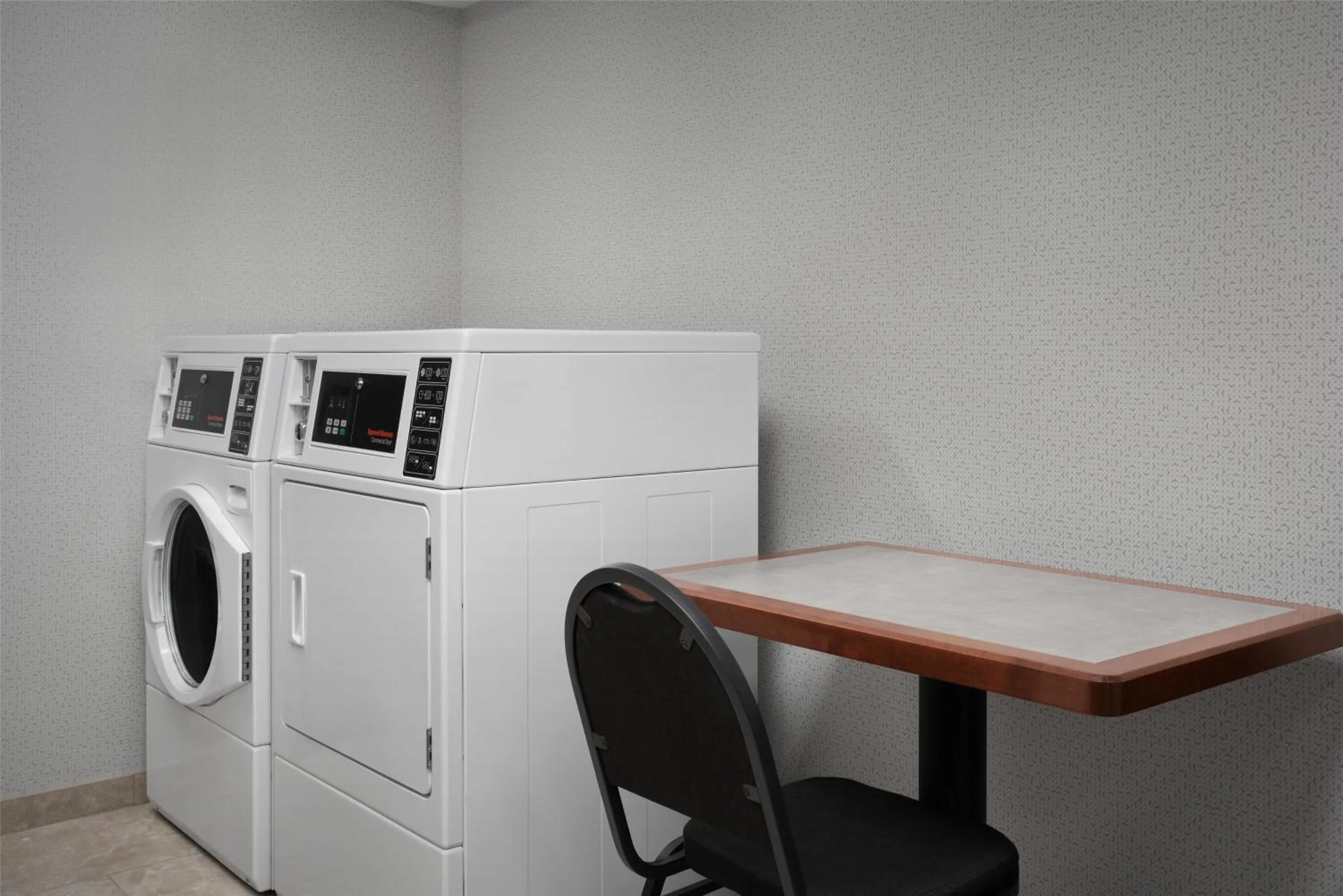 laundry in Hampton Inn & Suites Tupelo/Barnes Crossing