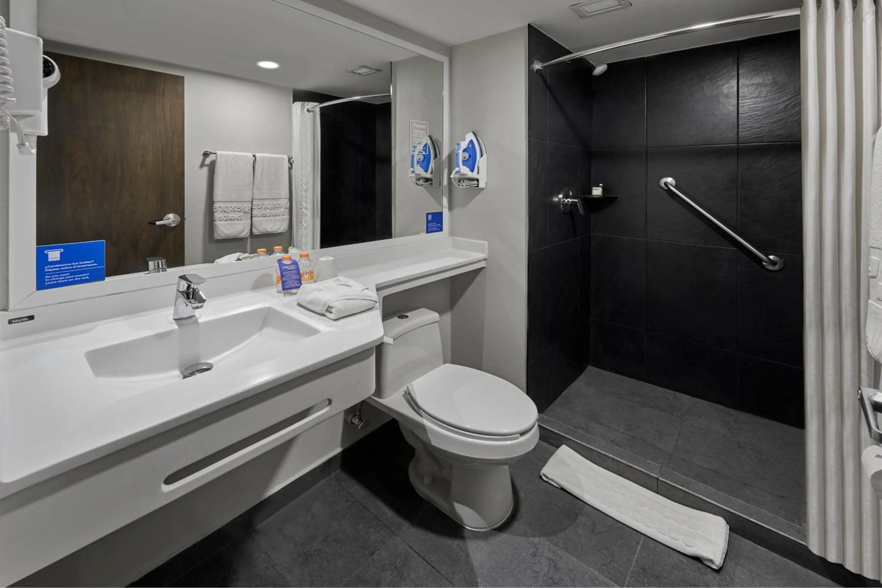 Bathroom in City Express by Marriott Queretaro