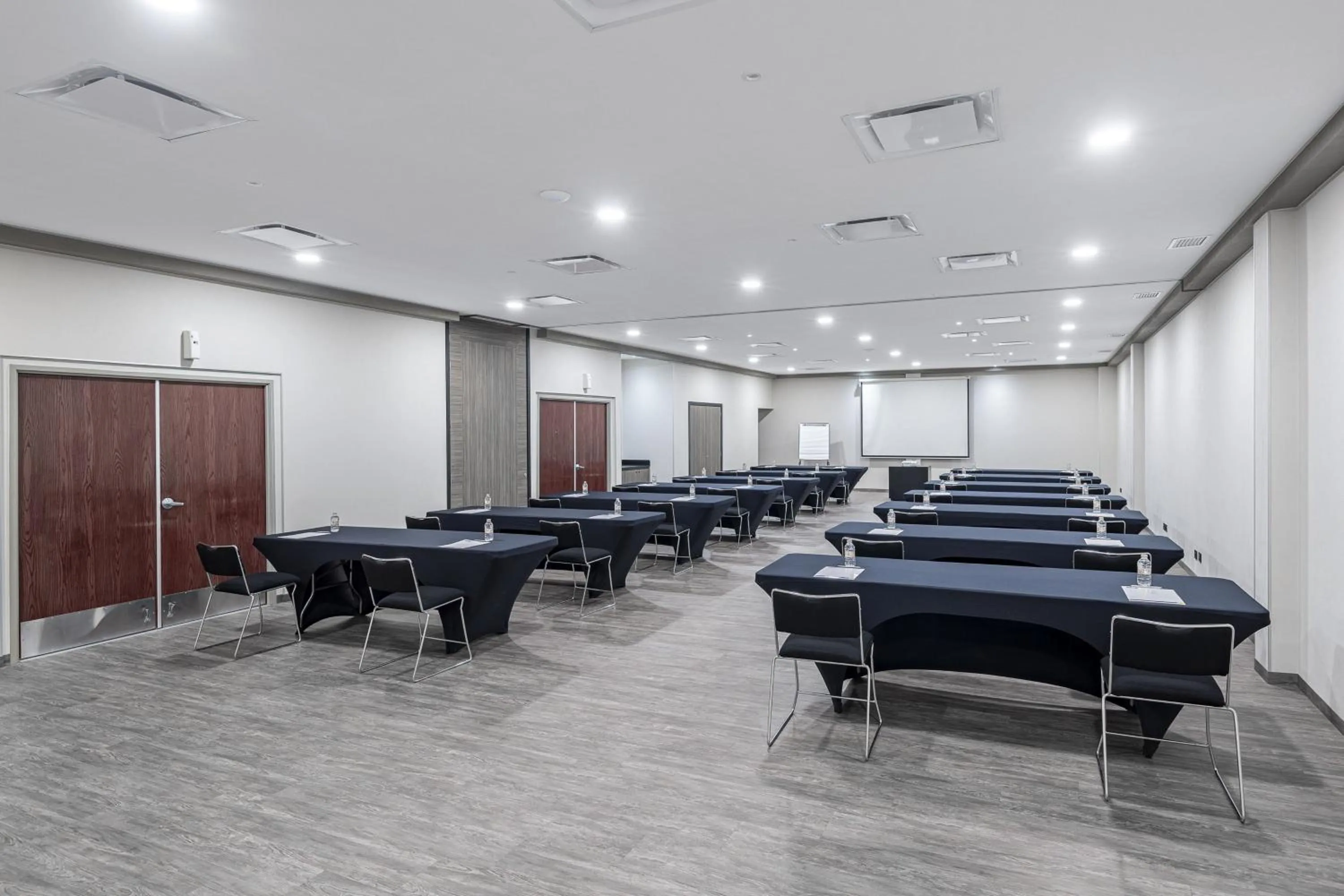 Meeting/conference room in City Express by Marriott Queretaro