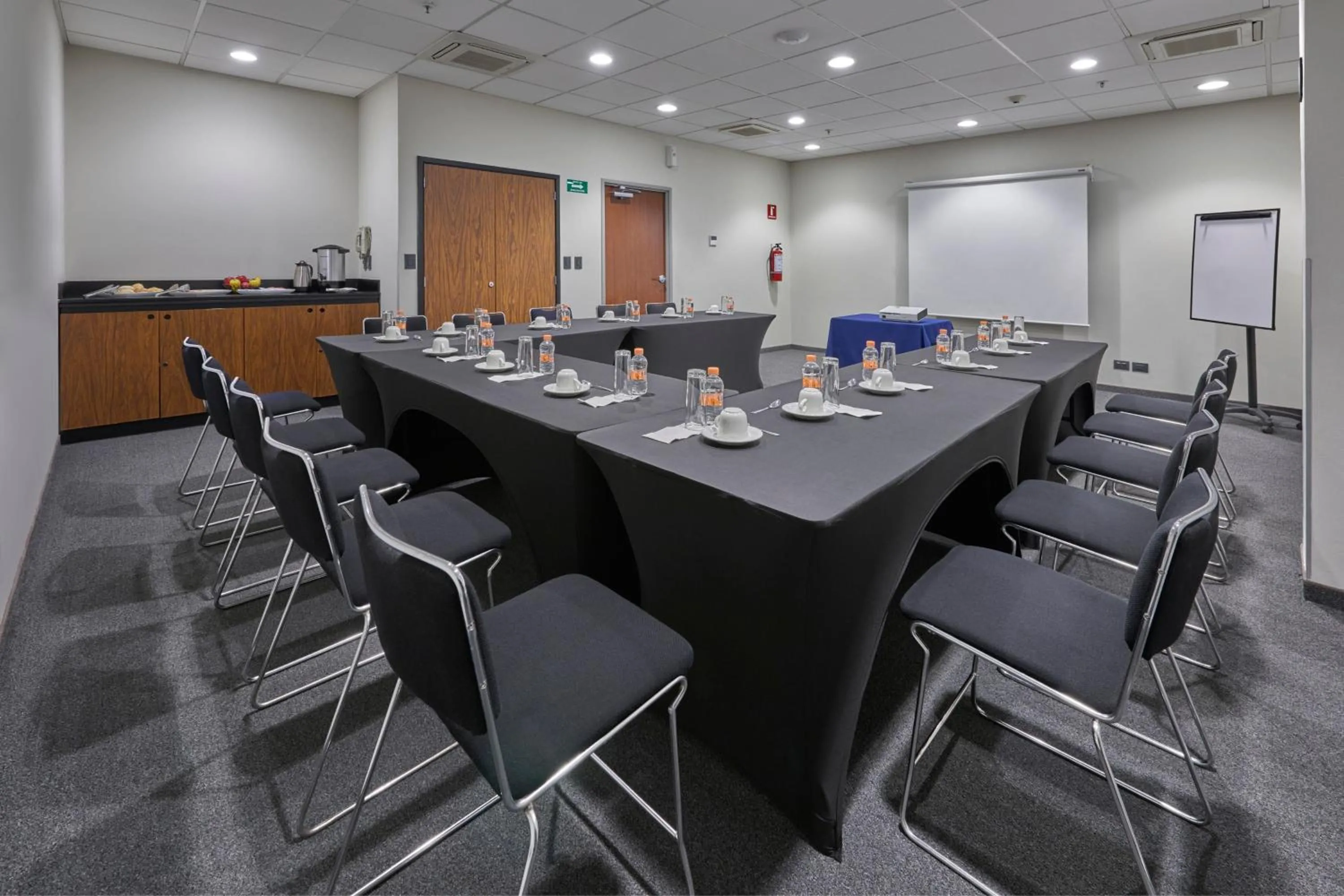 Meeting/conference room in City Express by Marriott Queretaro