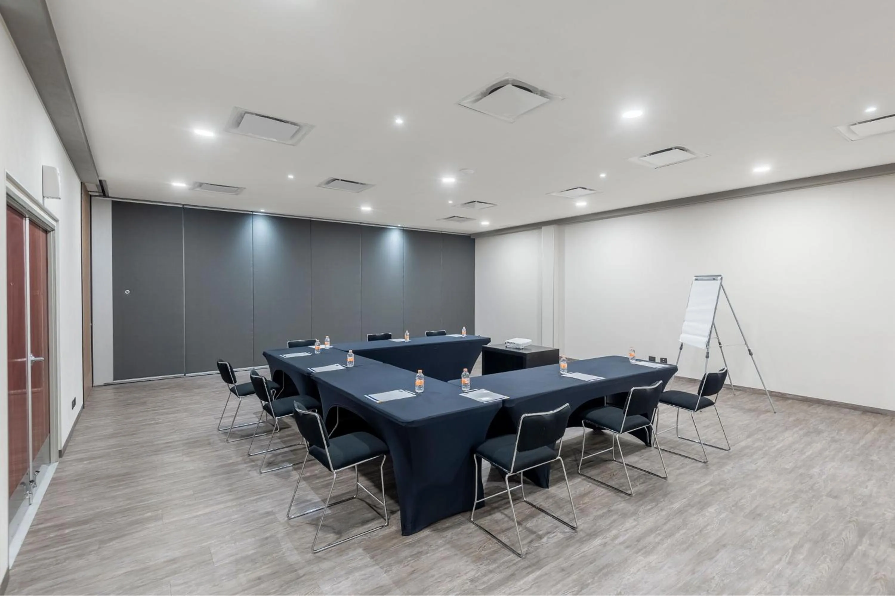 Meeting/conference room in City Express by Marriott Queretaro