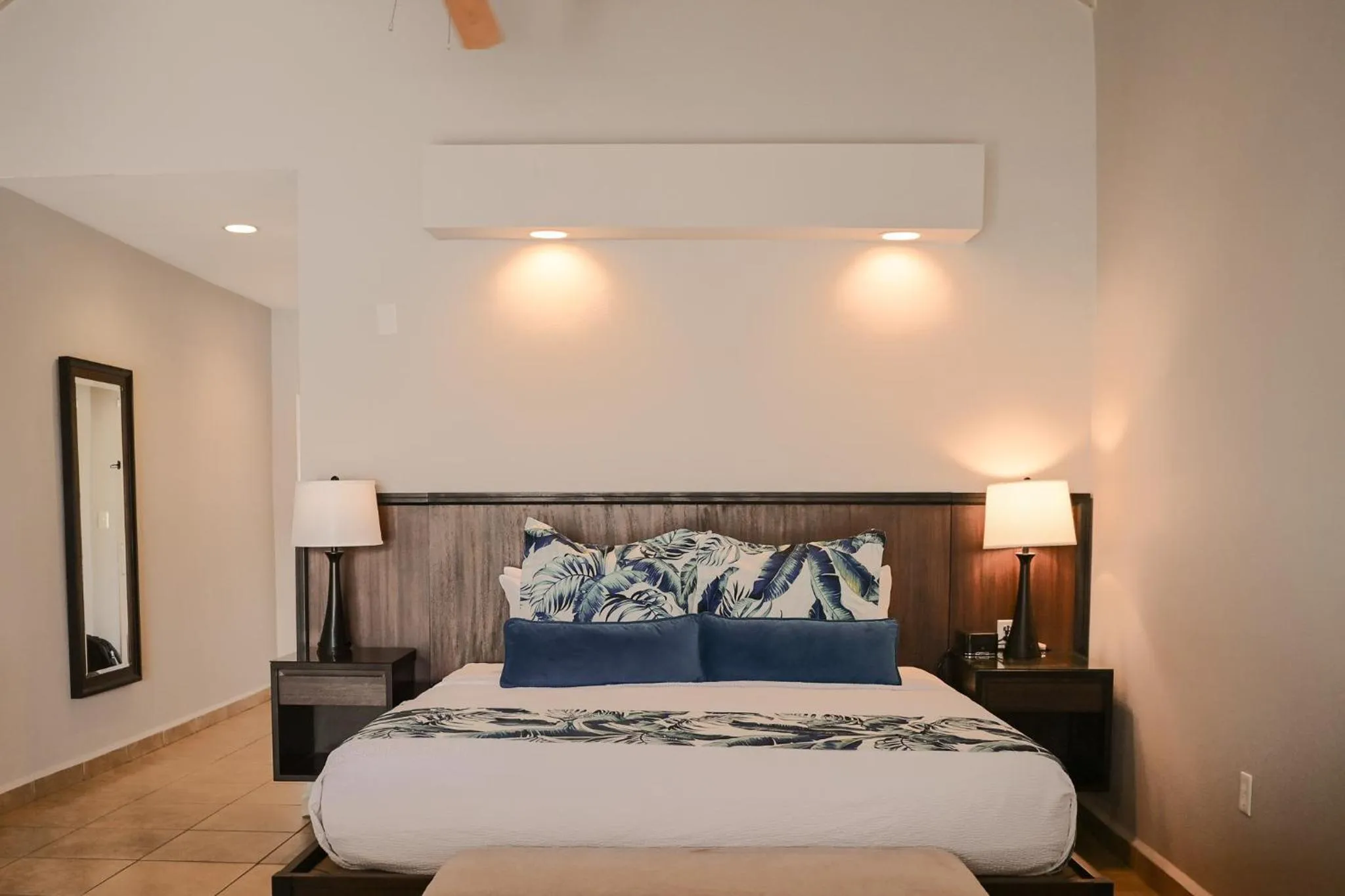 Bedroom, Bed in St. James's Club Resort - All Inclusive