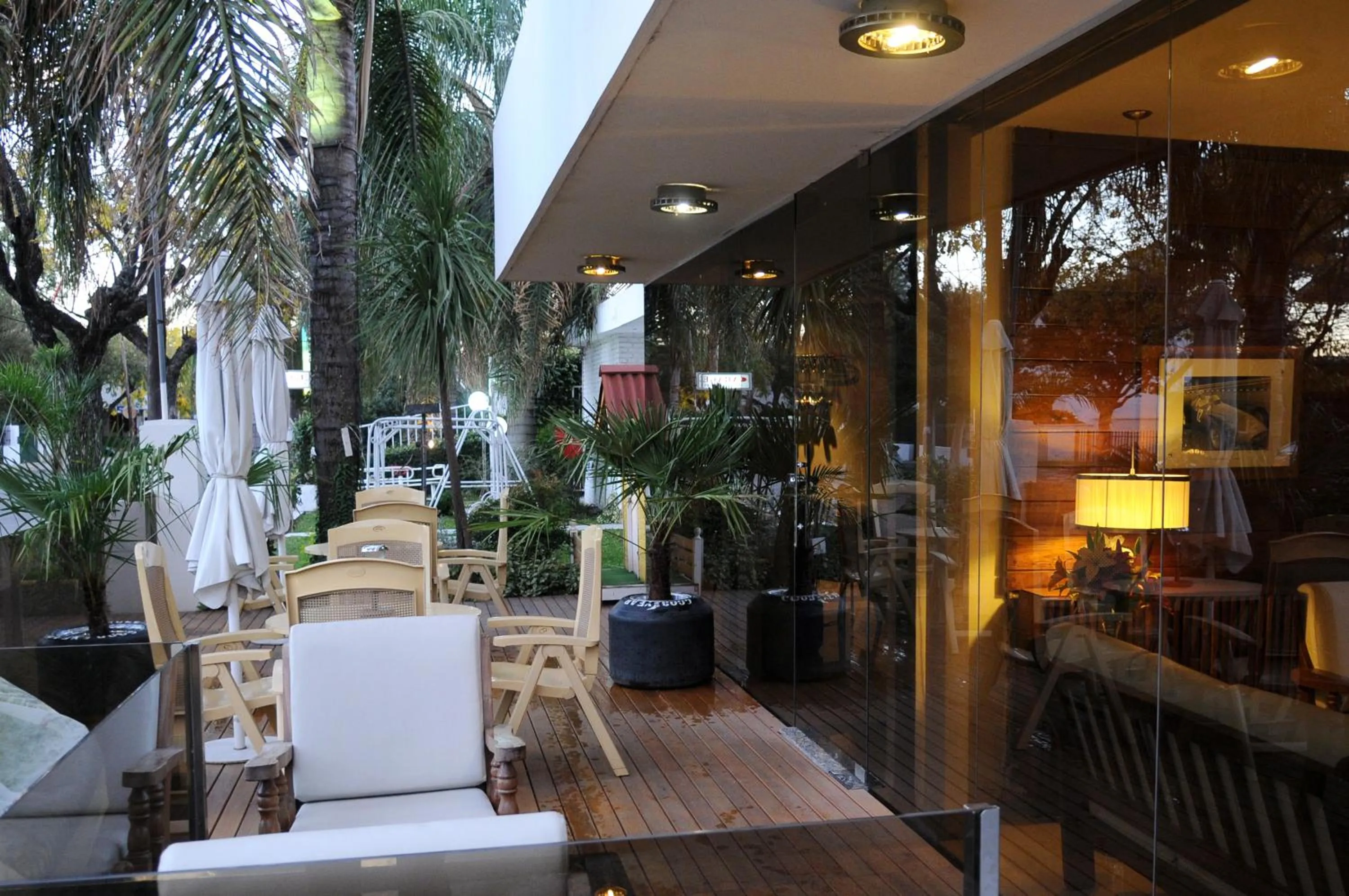 Patio in Hotel Capvio