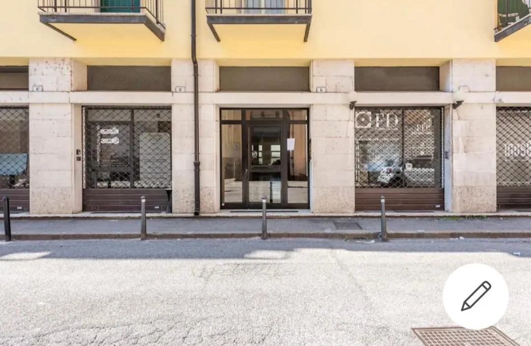 ES - Essential Solution & Emotion Stories (locazione turistica)