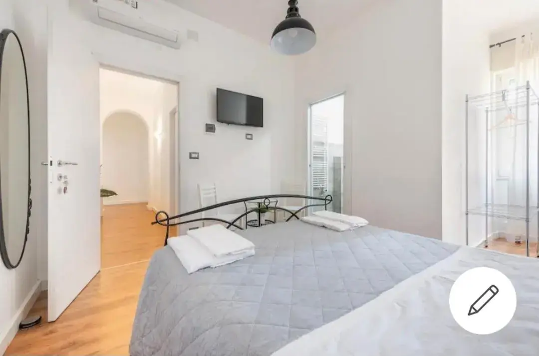 ES - Essential Solution & Emotion Stories (locazione turistica) ES - Essential Solution & Emotion Stories (locazione turistica)