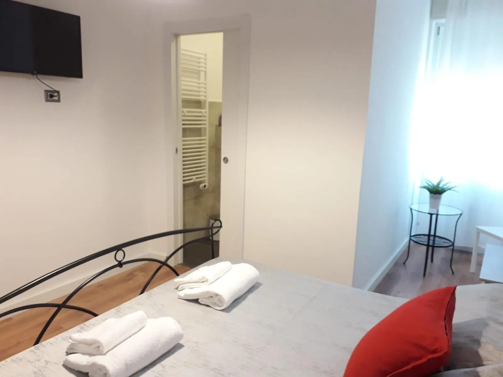 Photo of the whole room, Bed in ES - Essential Solution & Emotion Stories (locazione turistica)