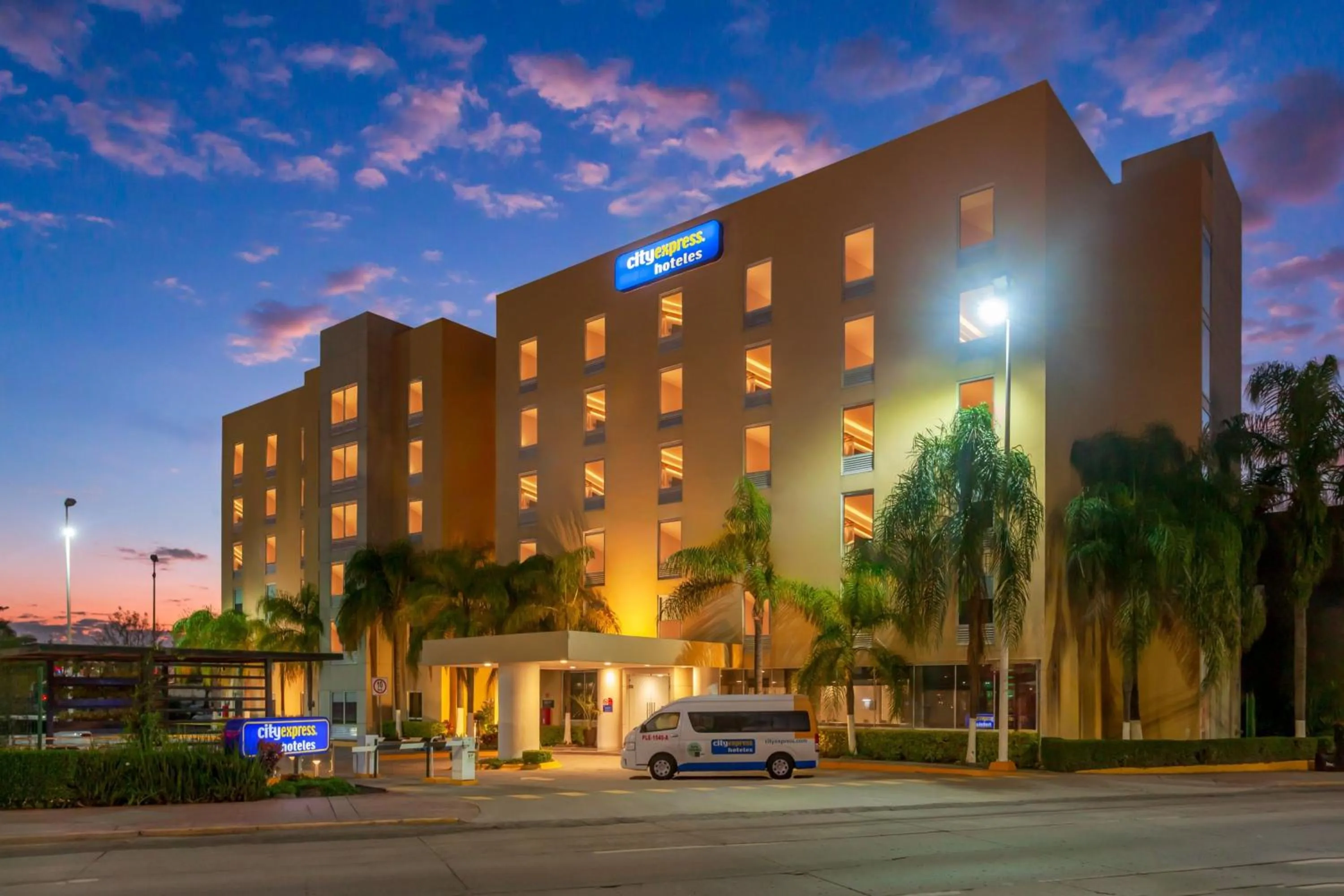 Property building in City Express by Marriott Leon